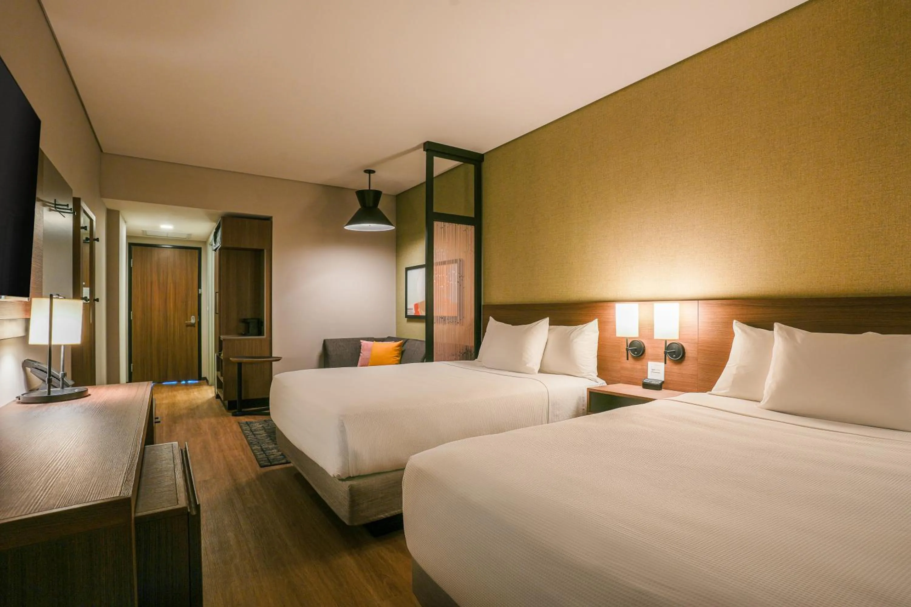 Photo of the whole room, Bed in Hyatt Place Merida/ Via Montejo