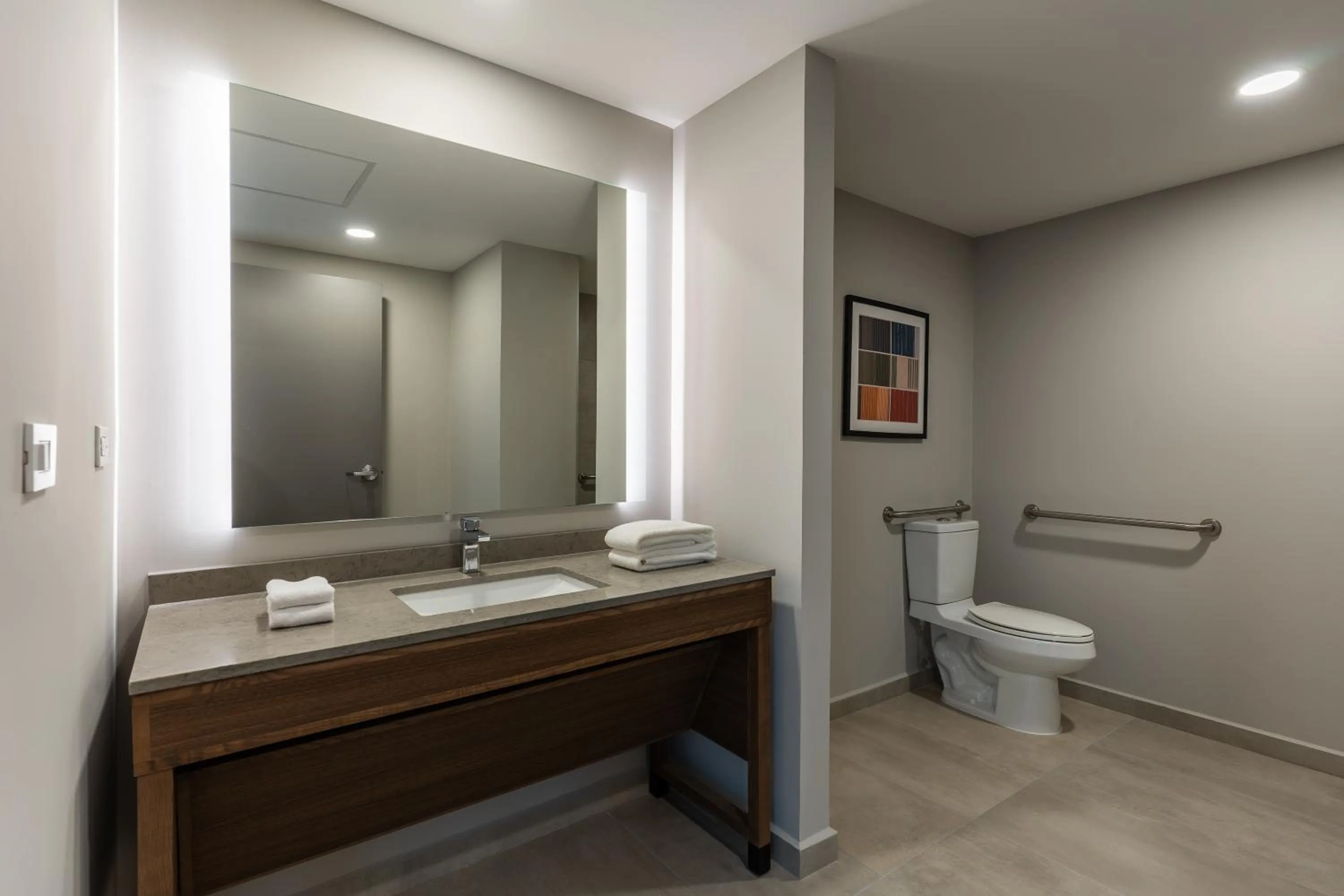 Bathroom in Hyatt Place Merida/ Via Montejo