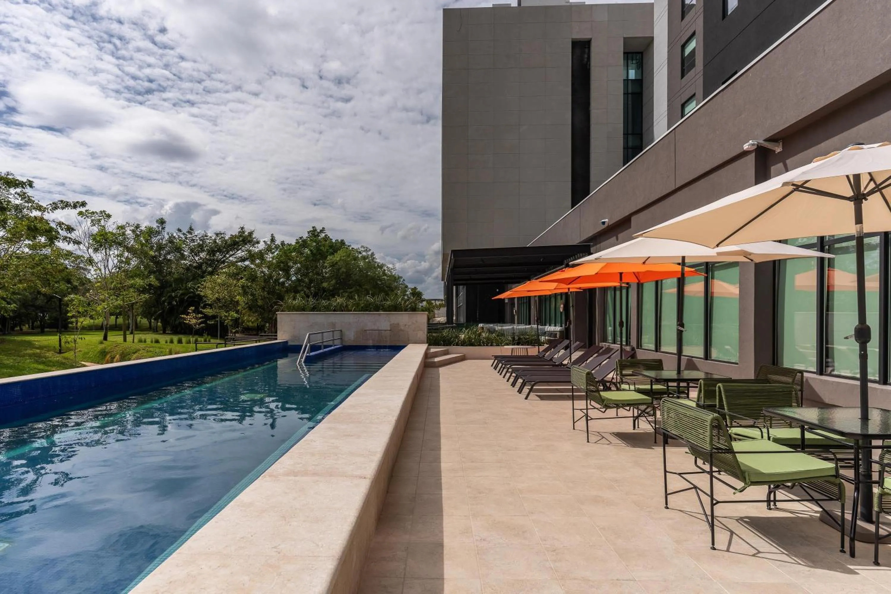 Swimming pool in Hyatt Place Merida/ Via Montejo
