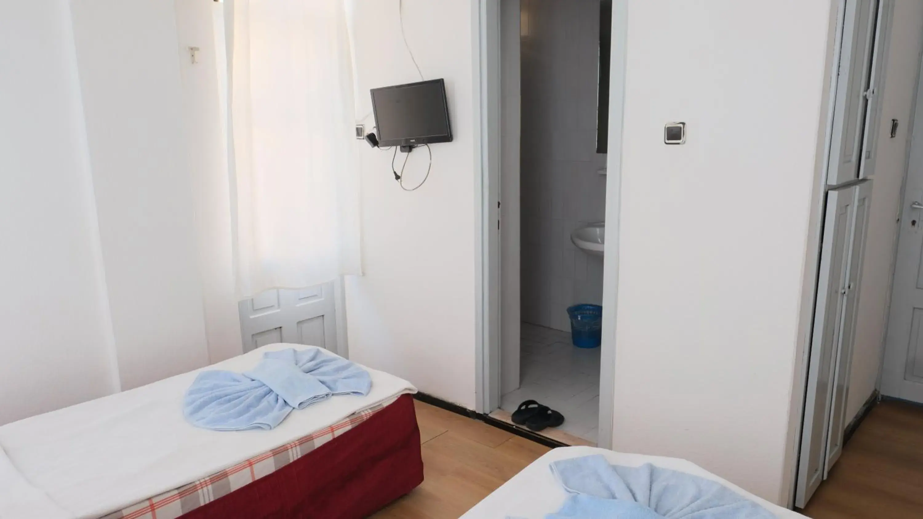 Double Room in Hisar Otel Double Room in Hisar Otel