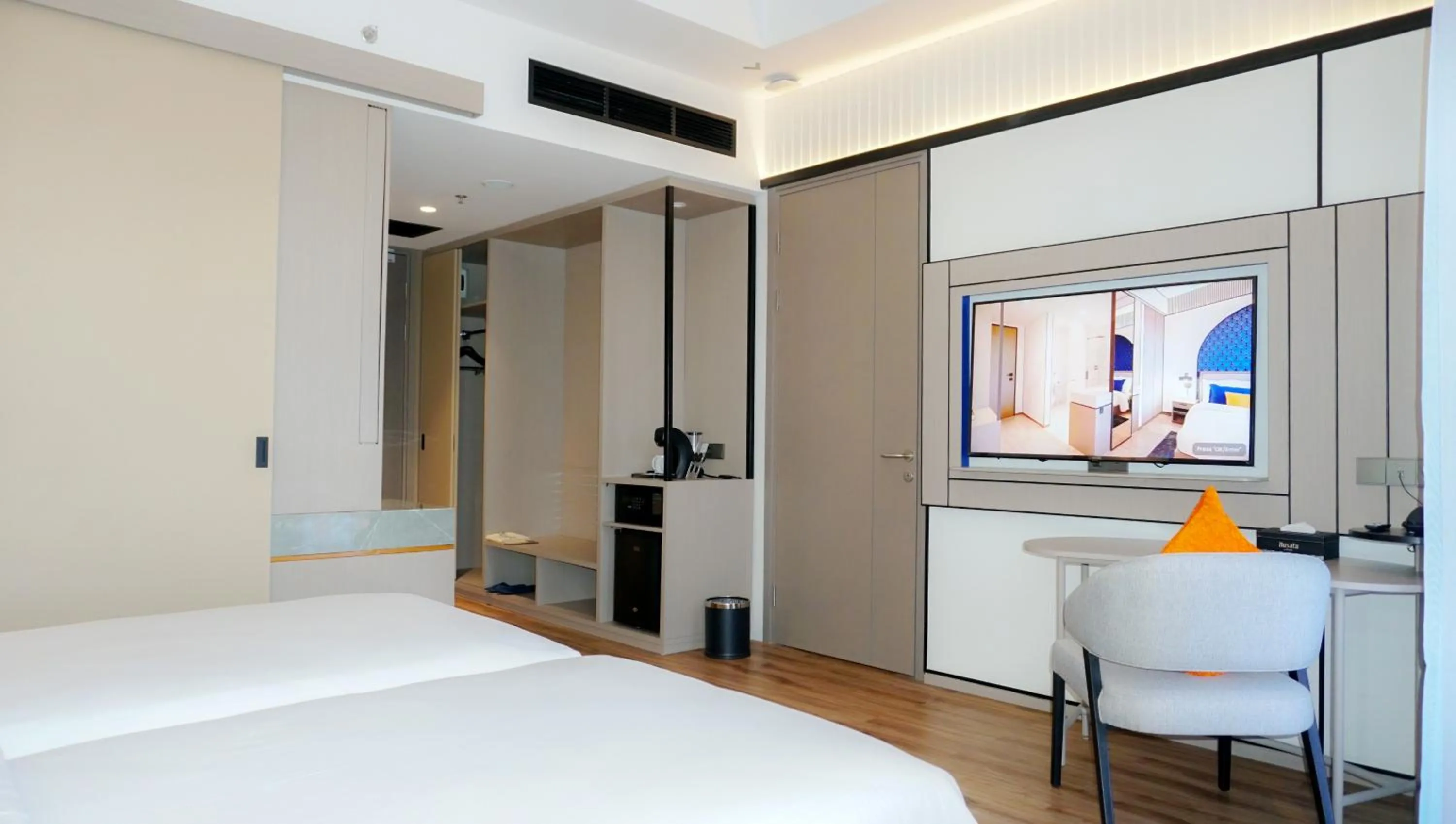 Bedroom, Bed in Nusatu by ARTOTEL - Semarang