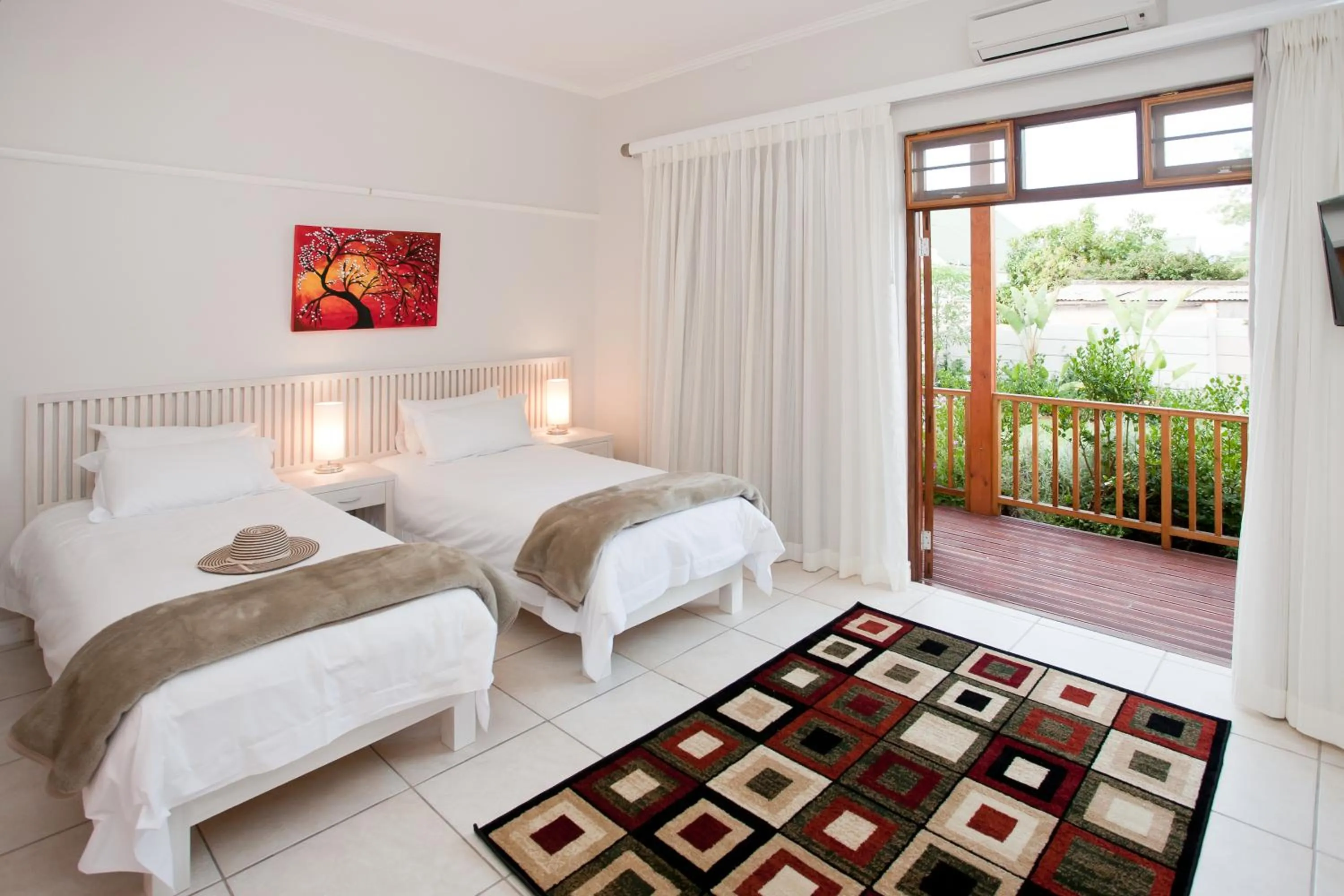 Photo of the whole room, Bed in The Queen Of Calitzdorp