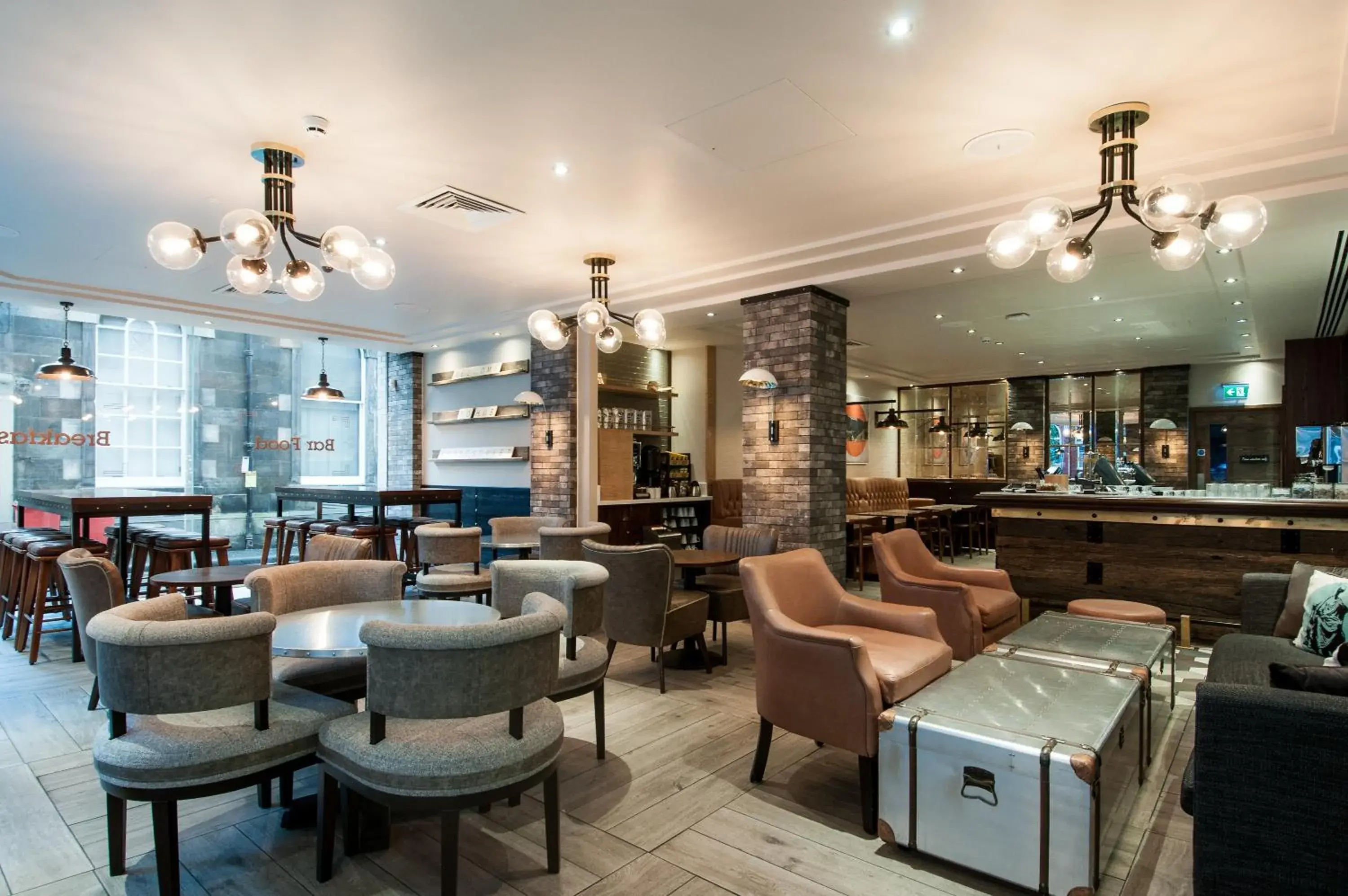 Lounge or bar in hub Edinburgh City Centre - Rose Street Lounge or bar in hub Edinburgh City Centre - Rose Street
