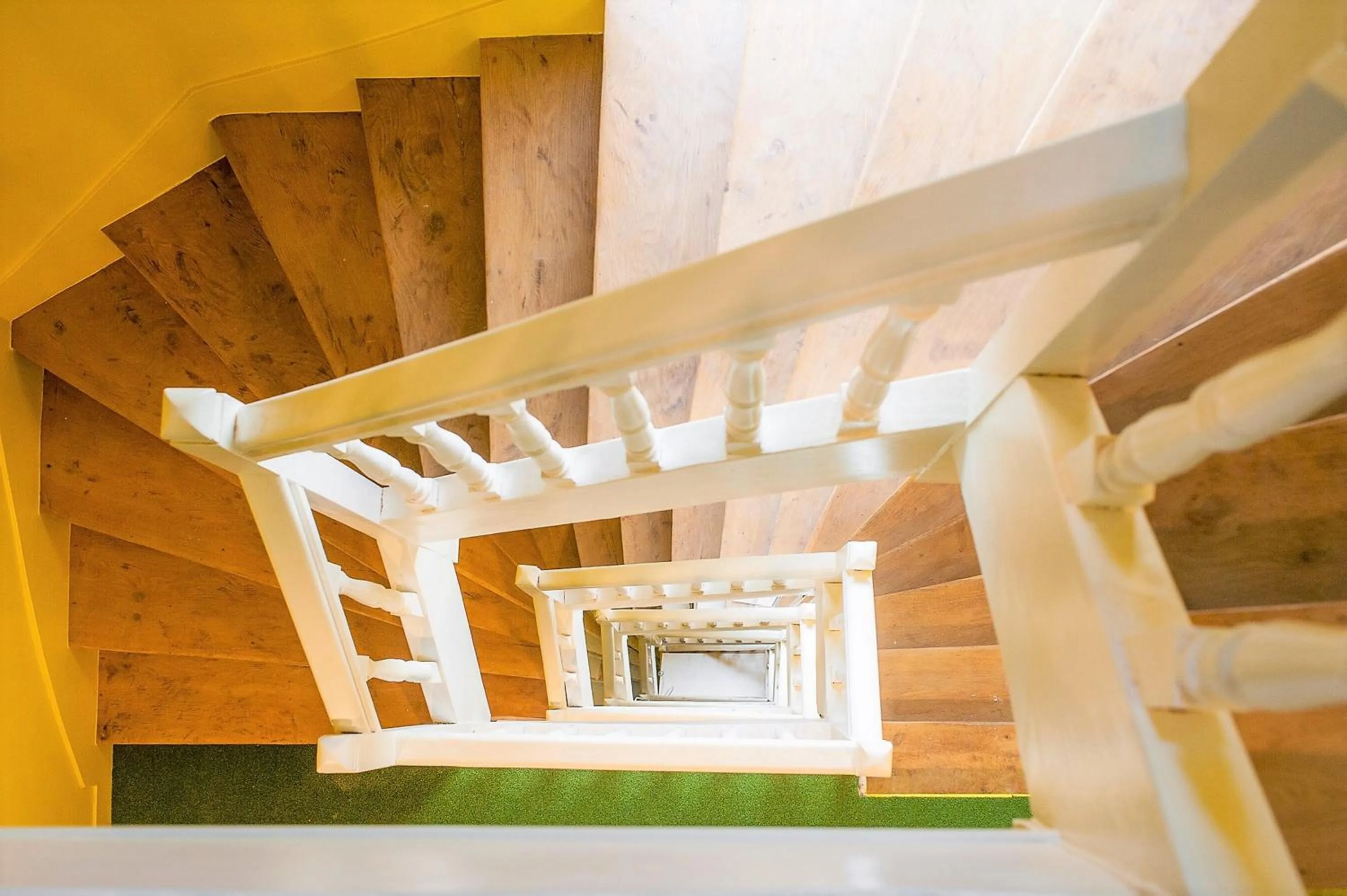 Area and facilities in Hotel Olympic Paris Boulogne by Patrick Hayat