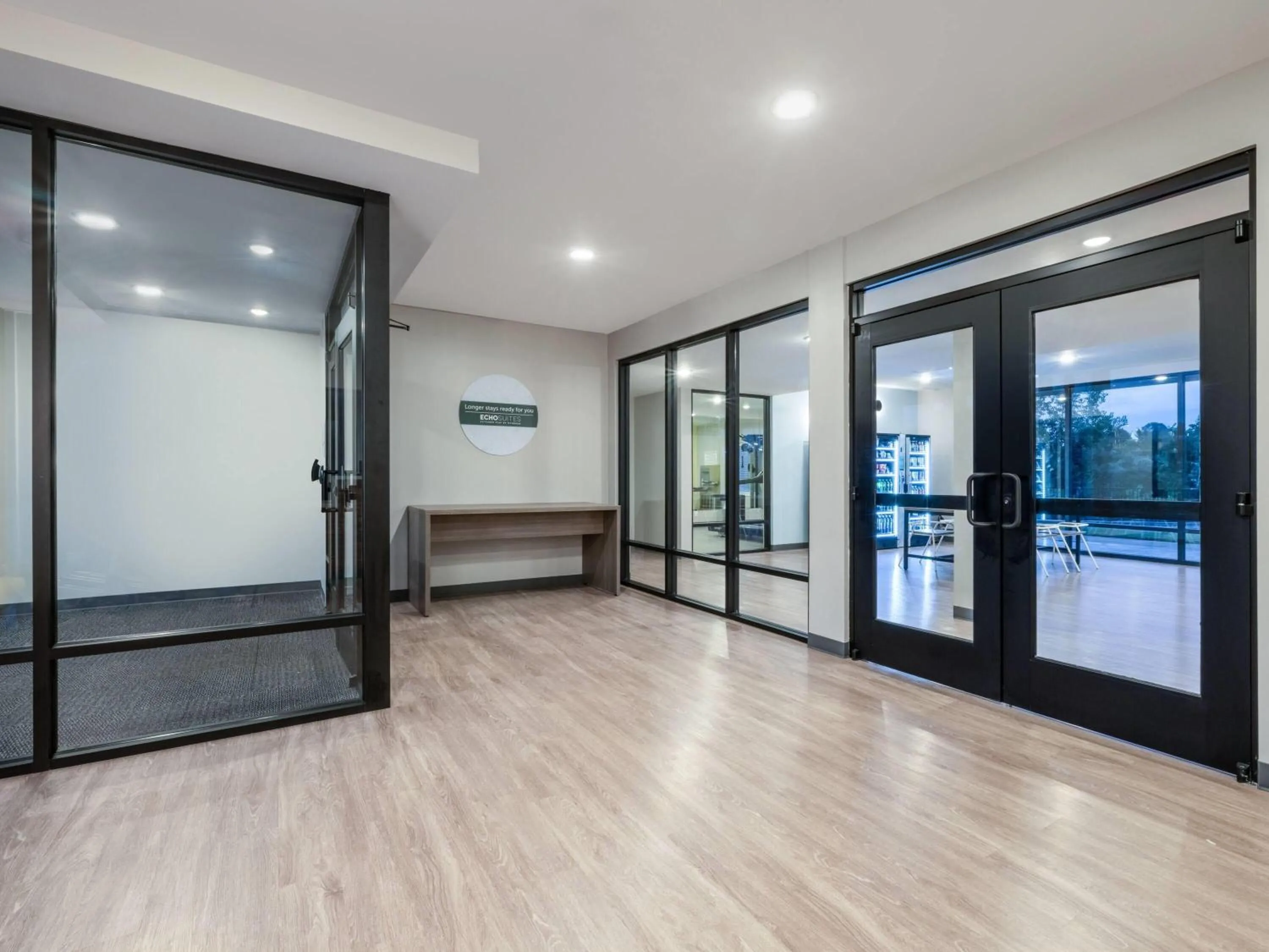 Lobby or reception in ECHO Suites Extended Stay by Wyndham Springfield Airport PLZ