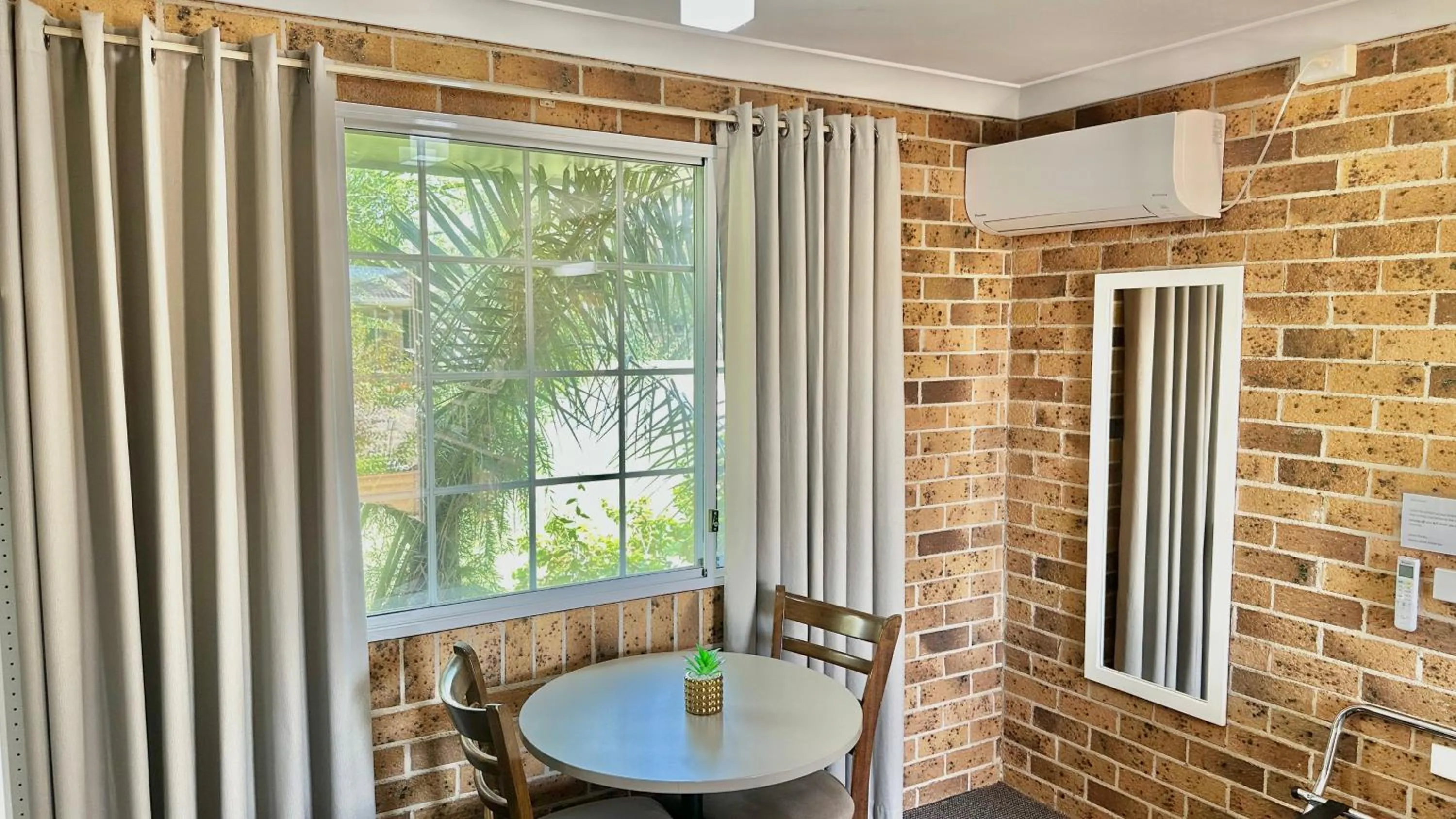 Golden Grain Motor Inn