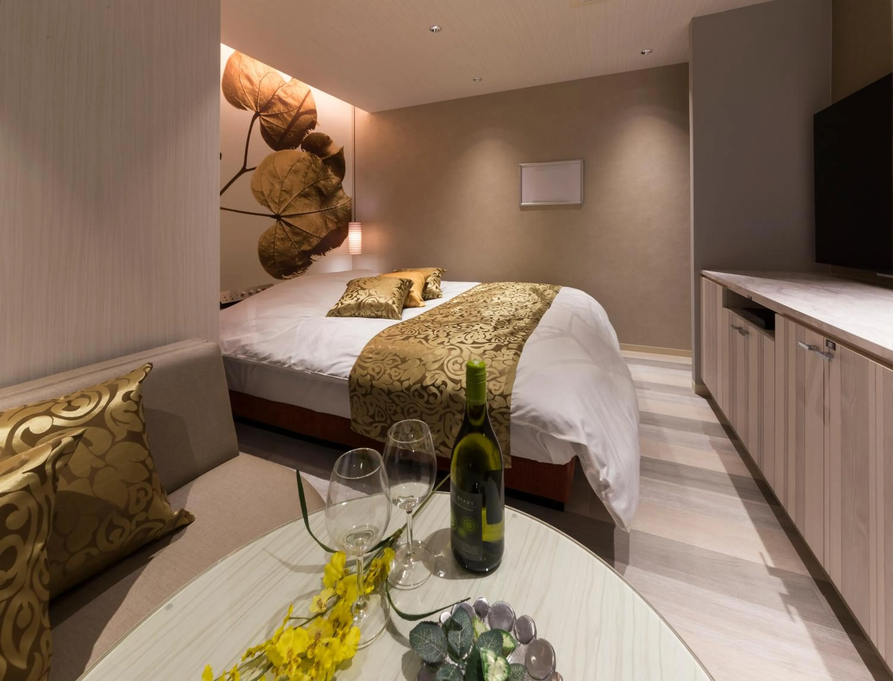 Bed in HOTEL FINE - INTO THE PREMlUM -