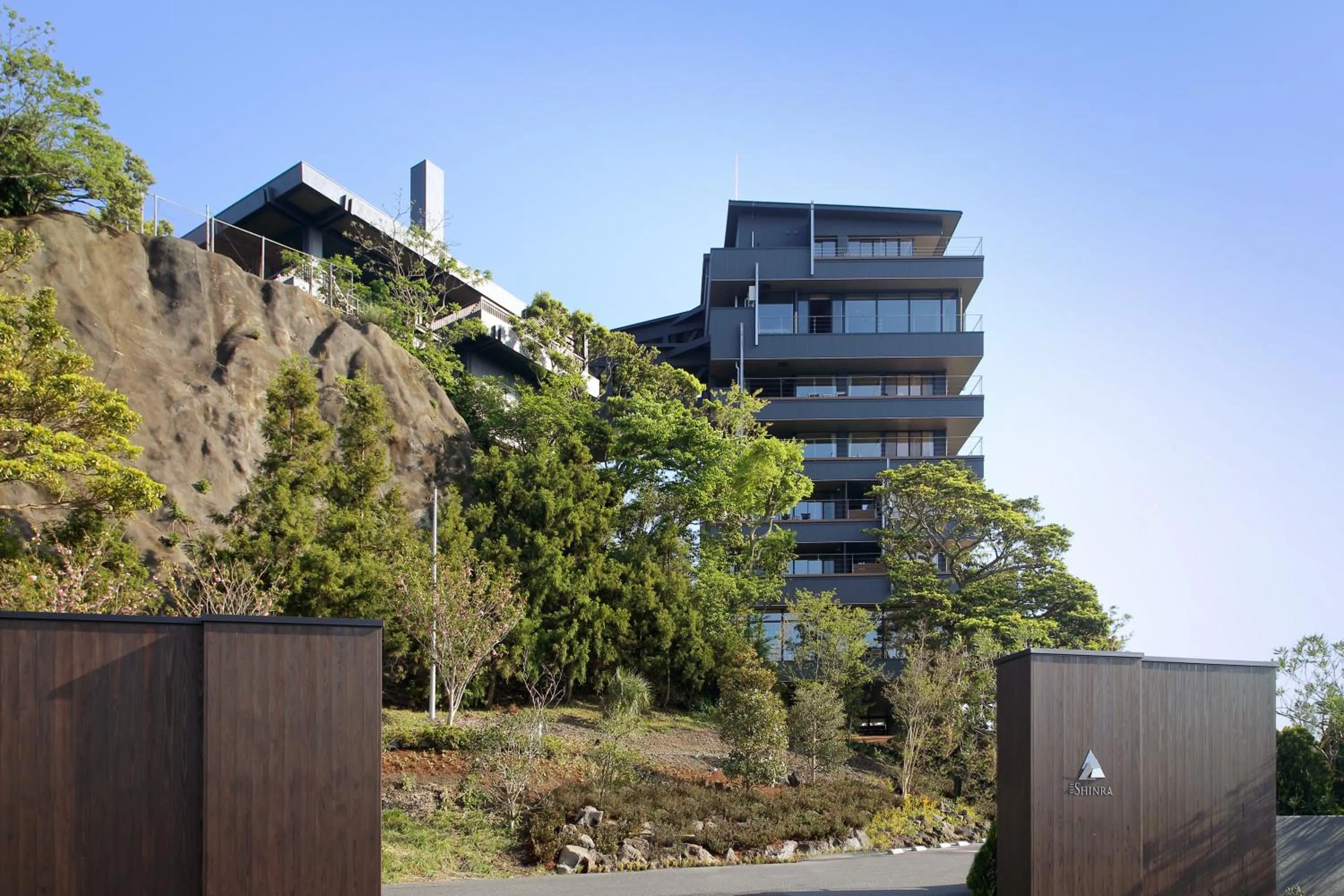 Facade/entrance in The Shinra