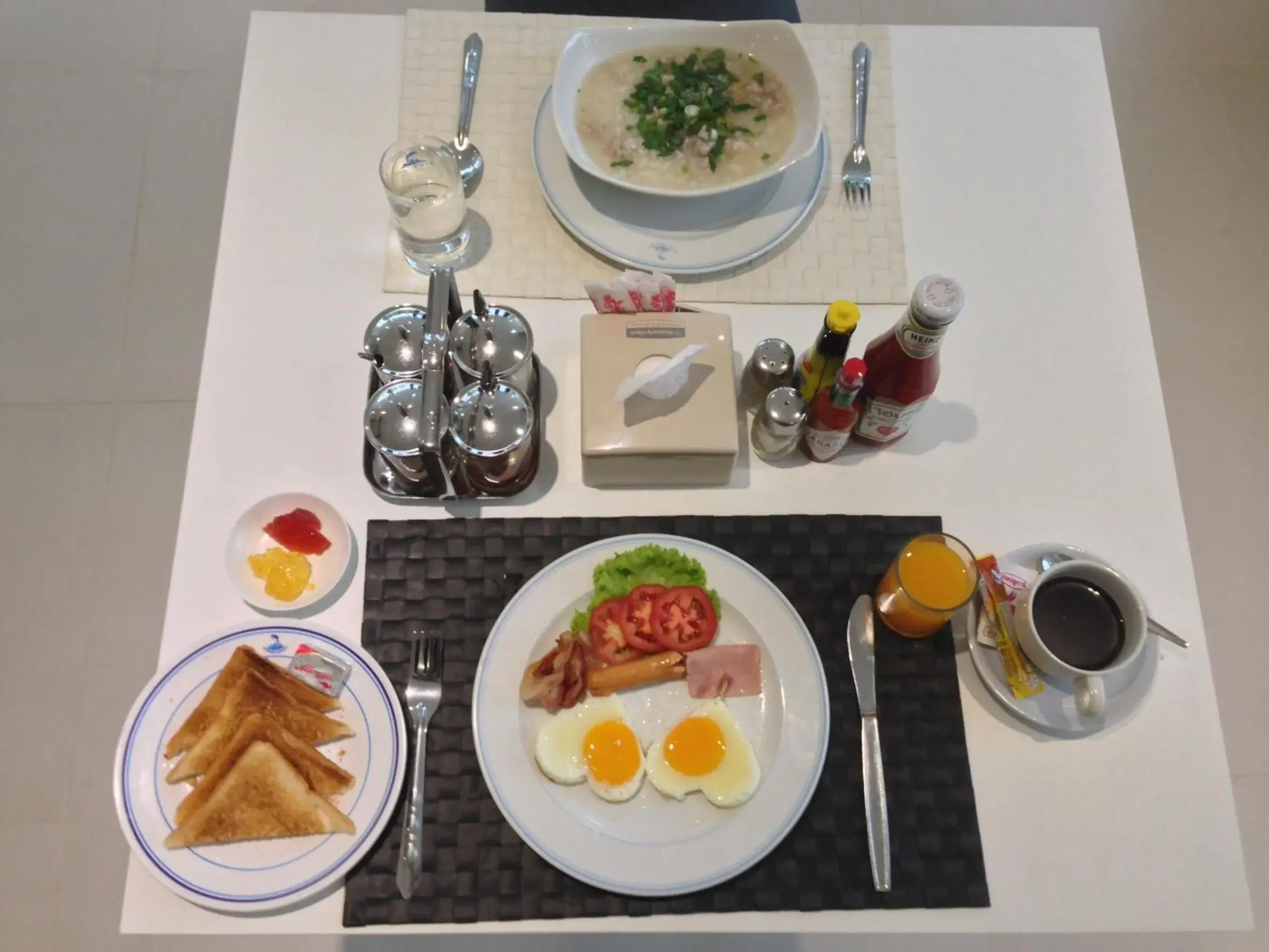Restaurant/places to eat, Breakfast in Nice Resort Pattaya