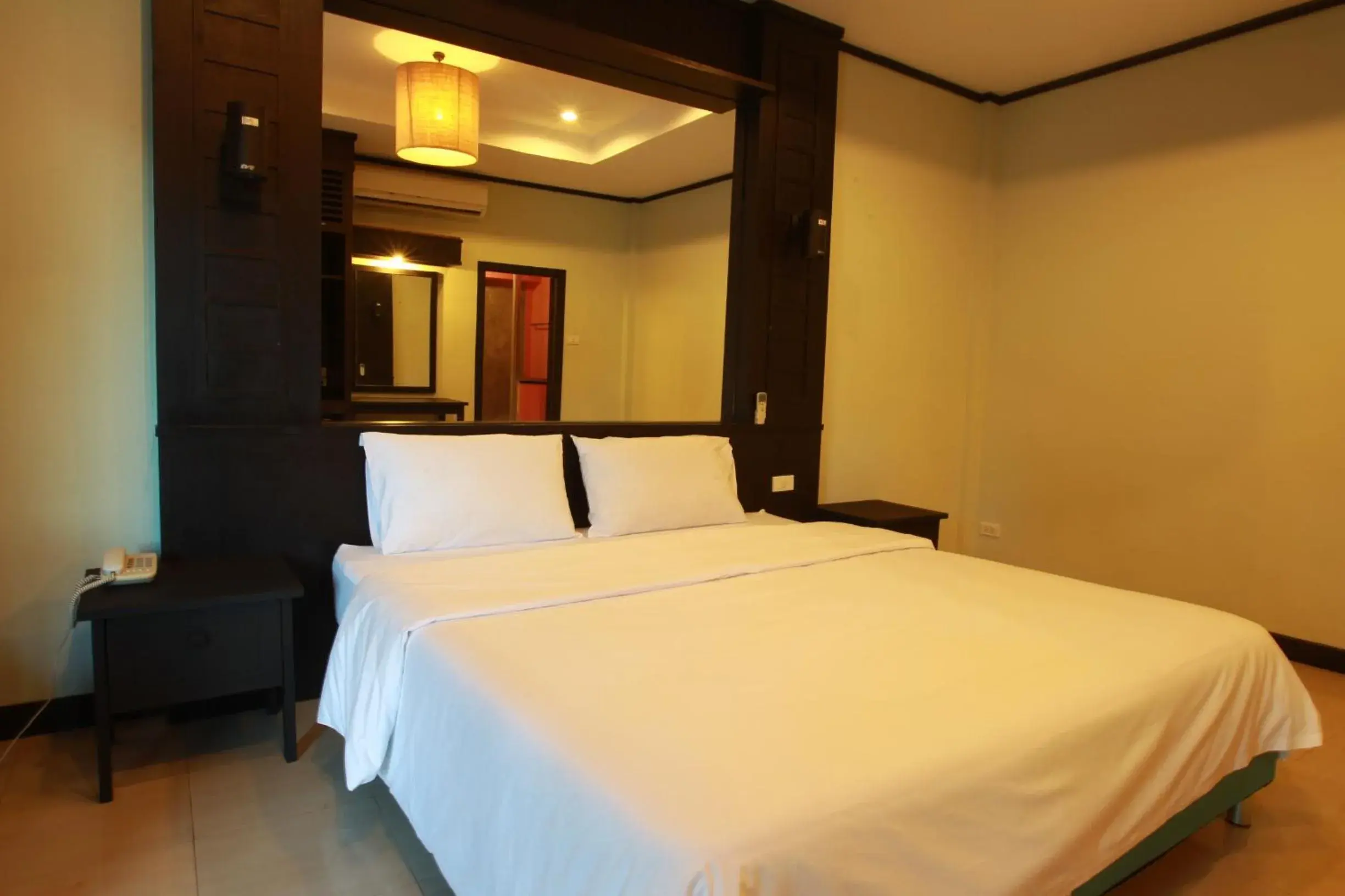 Bed in Nice Resort Pattaya