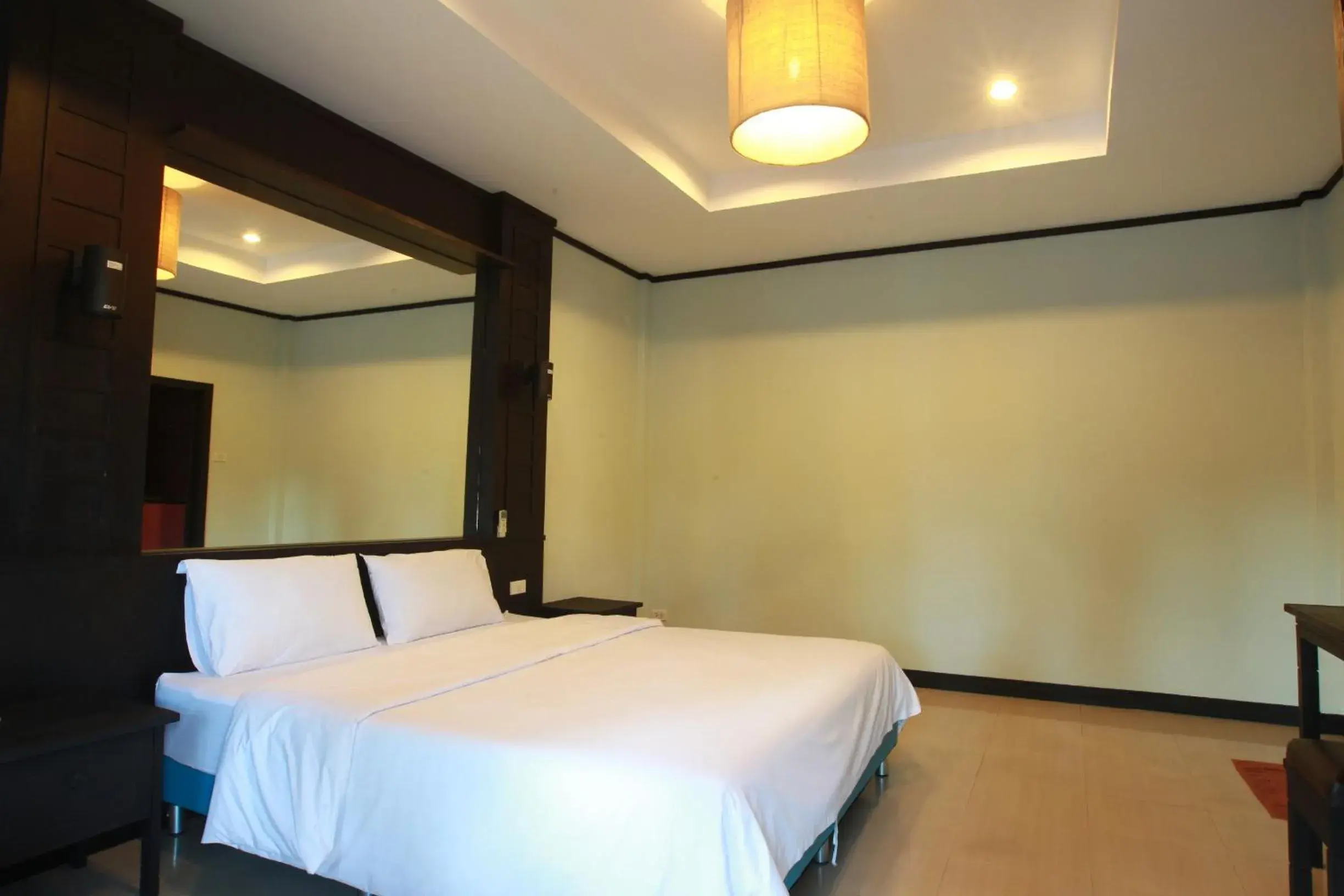 Bed in Nice Resort Pattaya