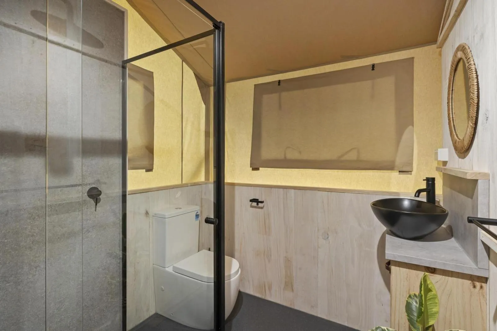 Bathroom in Ingenia Holidays Byron Bay