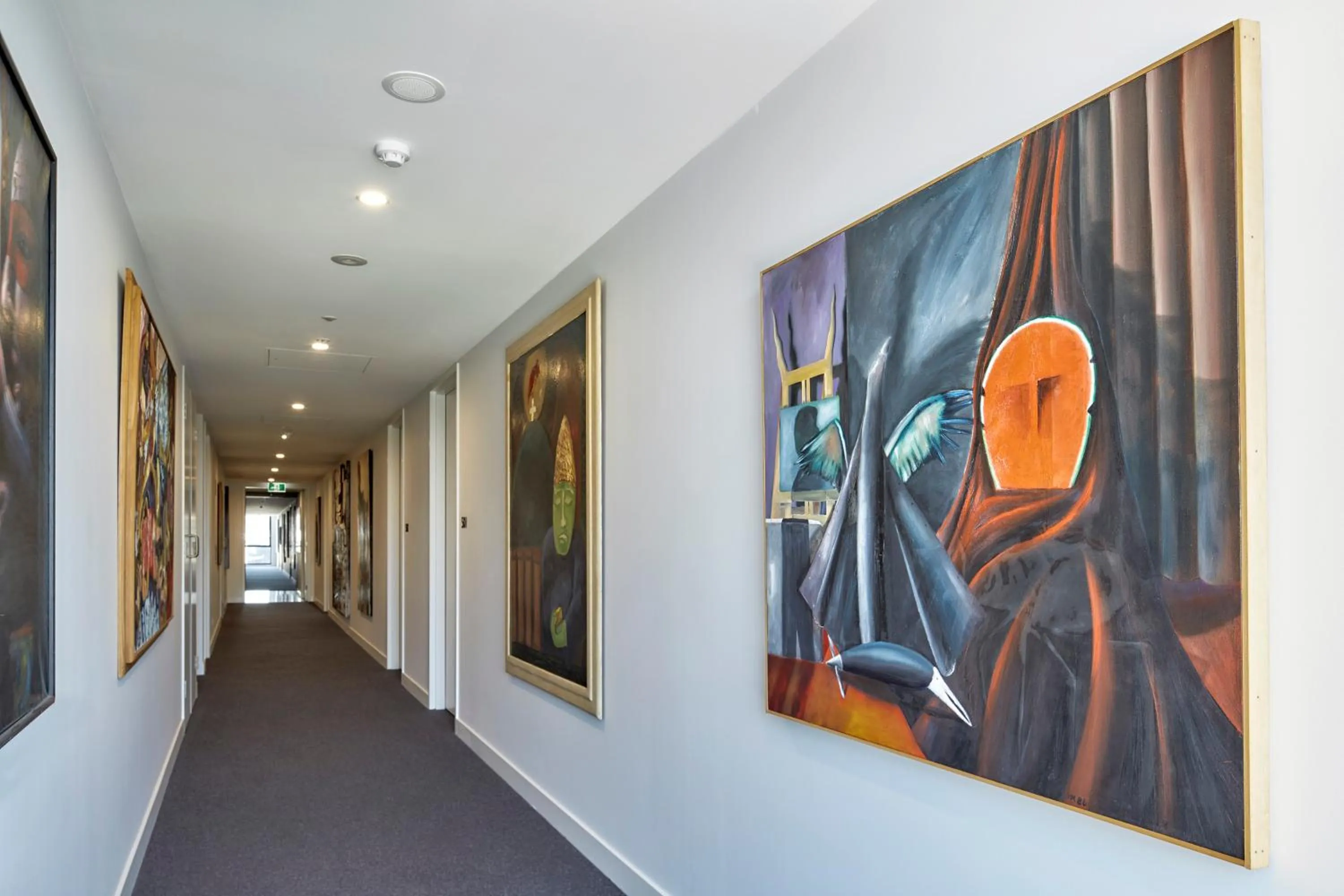 Decorative detail in 381 Cremorne