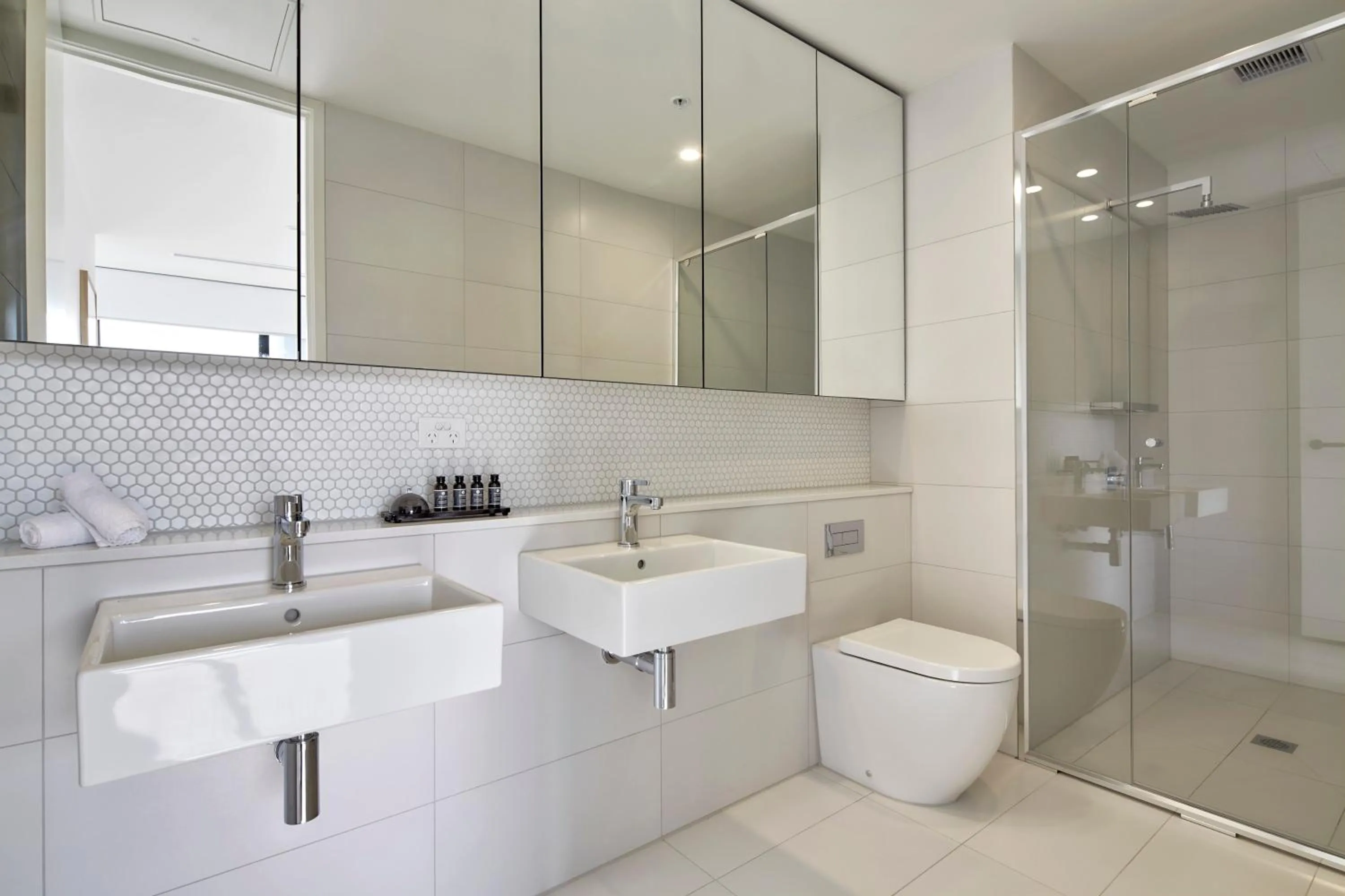 Bathroom in 381 Cremorne