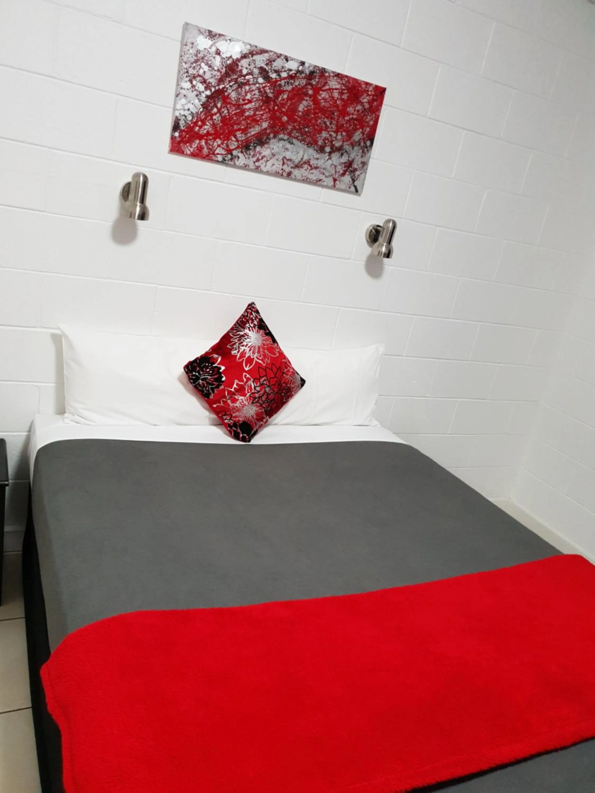 Bedroom, Bed in Capricorn Hotel