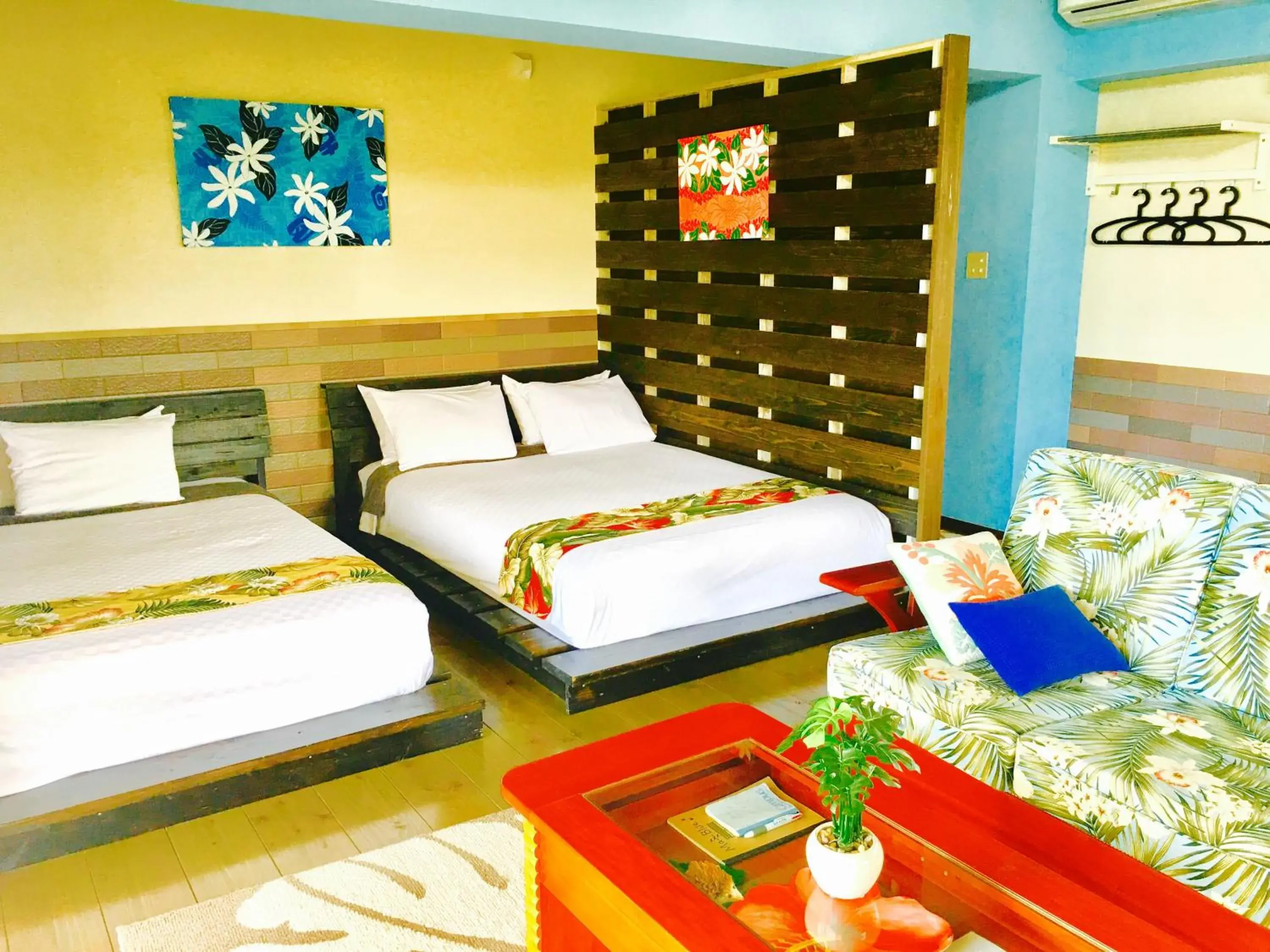 Triple Room with Sea View - single occupancy in Ma-Blue Garden House Triple Room with Sea View - single occupancy in Ma-Blue Garden House