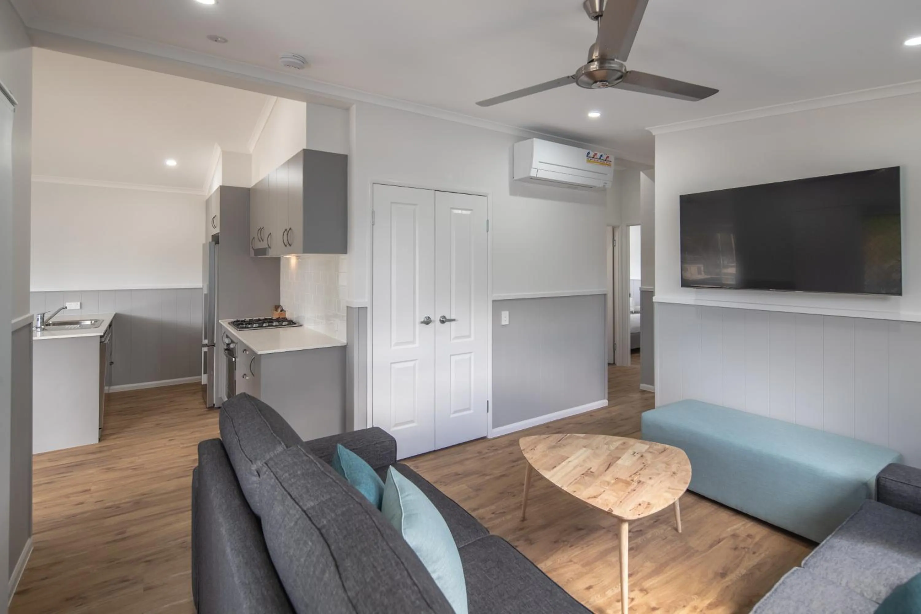 TV and multimedia in Ingenia Holidays Lake Conjola