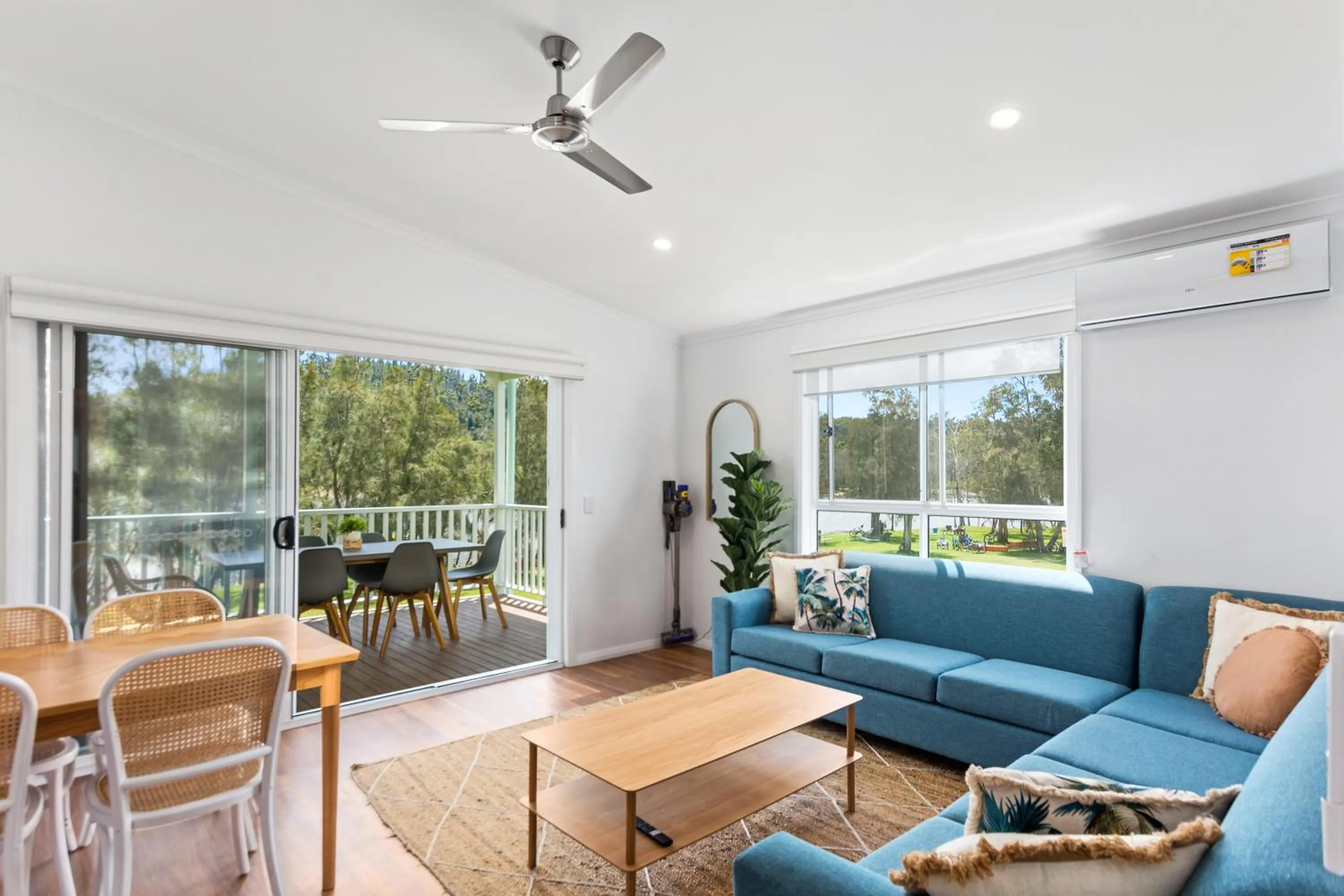 Living room in Ingenia Holidays Lake Conjola