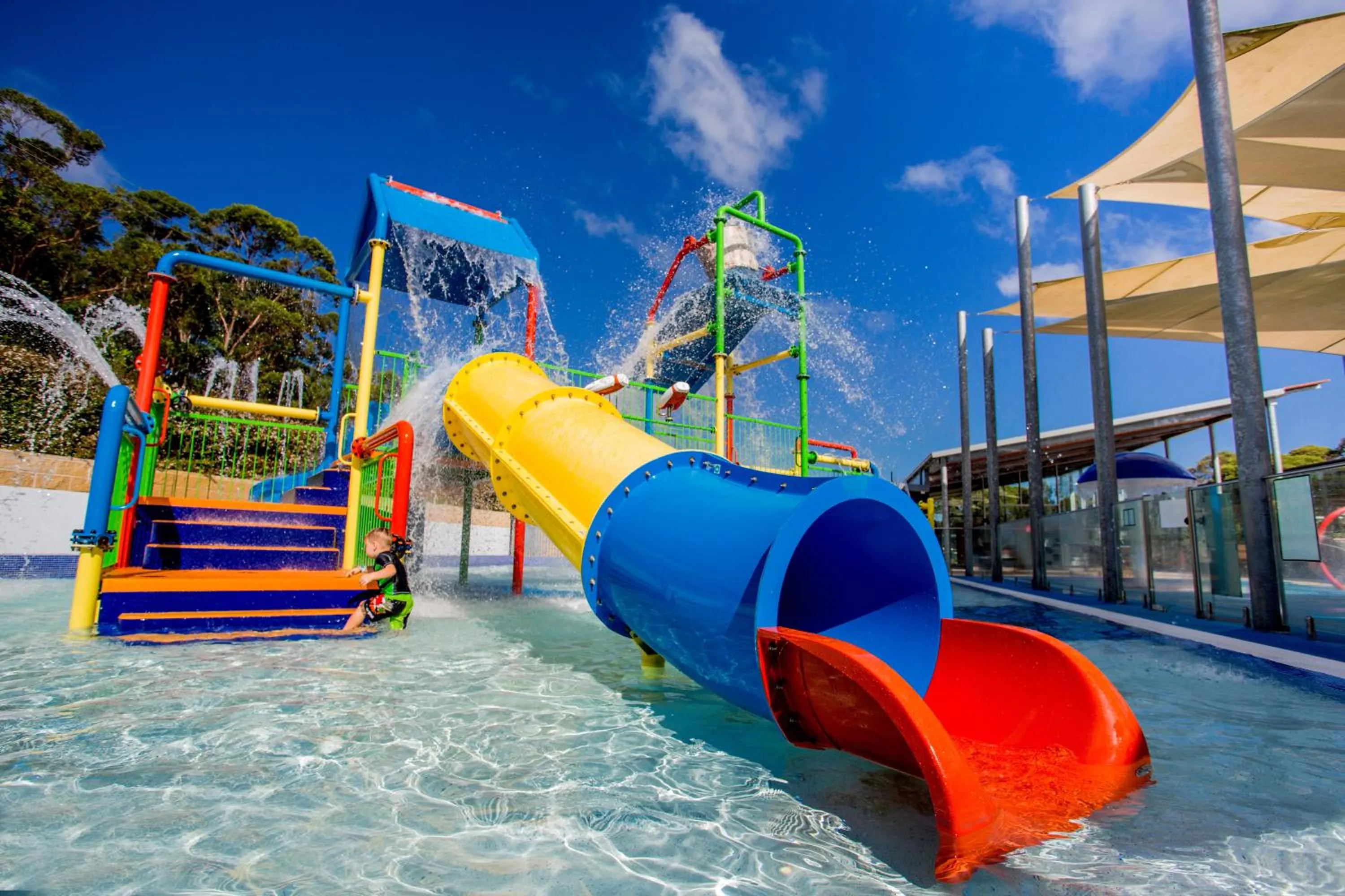 Swimming pool in Ingenia Holidays Lake Conjola