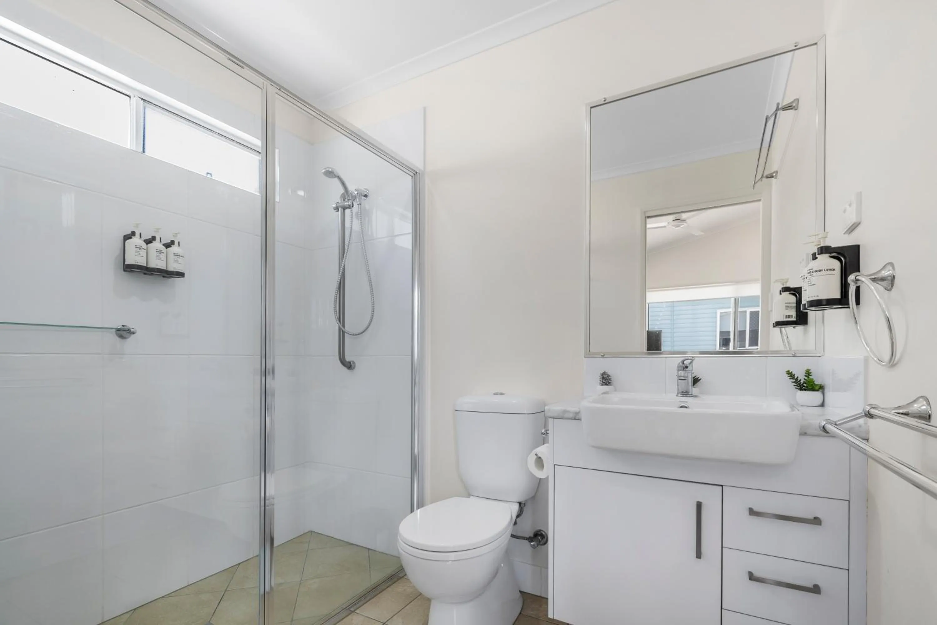 Bathroom in Ingenia Holidays Lake Conjola