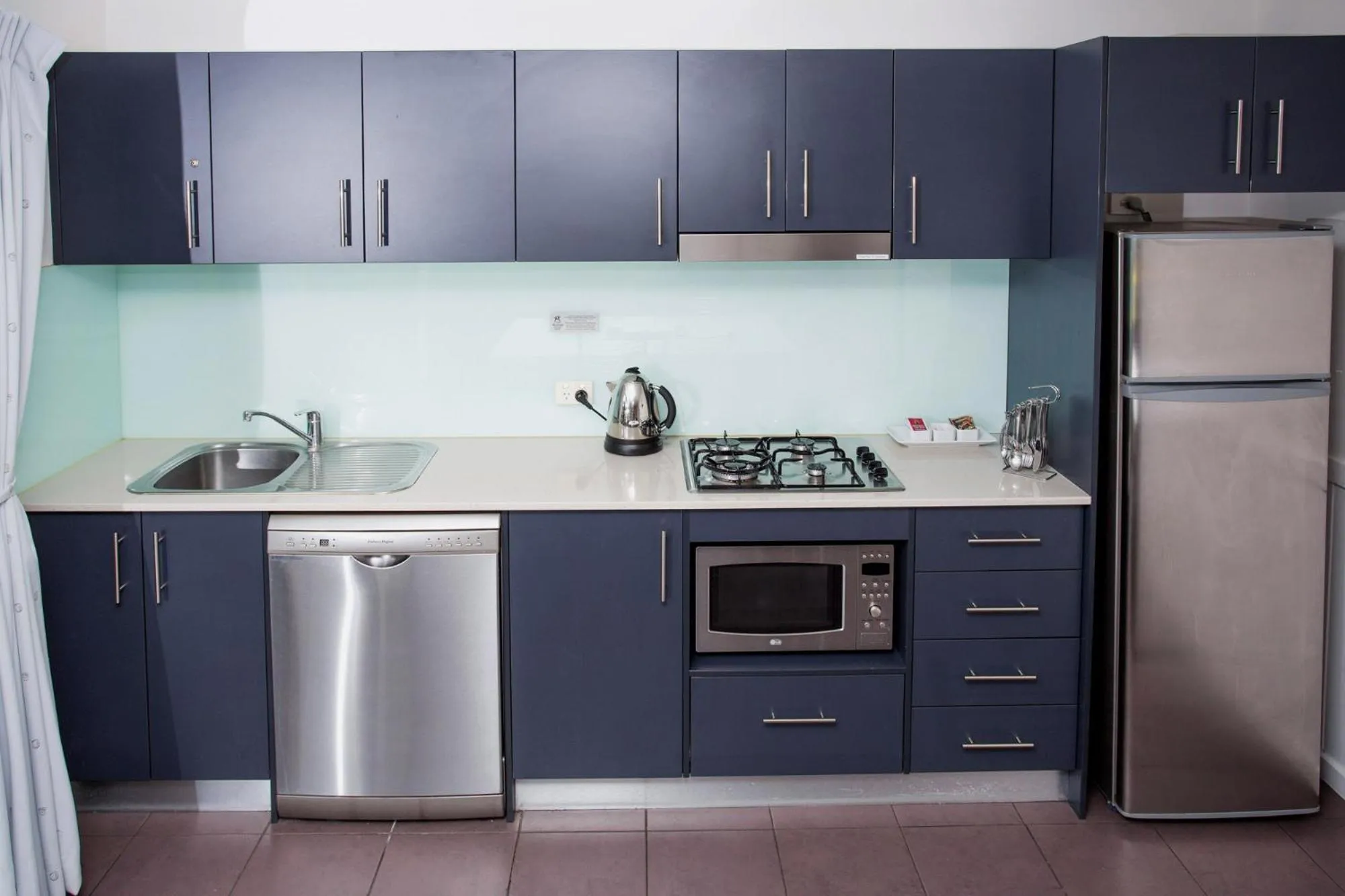 Kitchen or kitchenette in Ingenia Holidays Lake Conjola