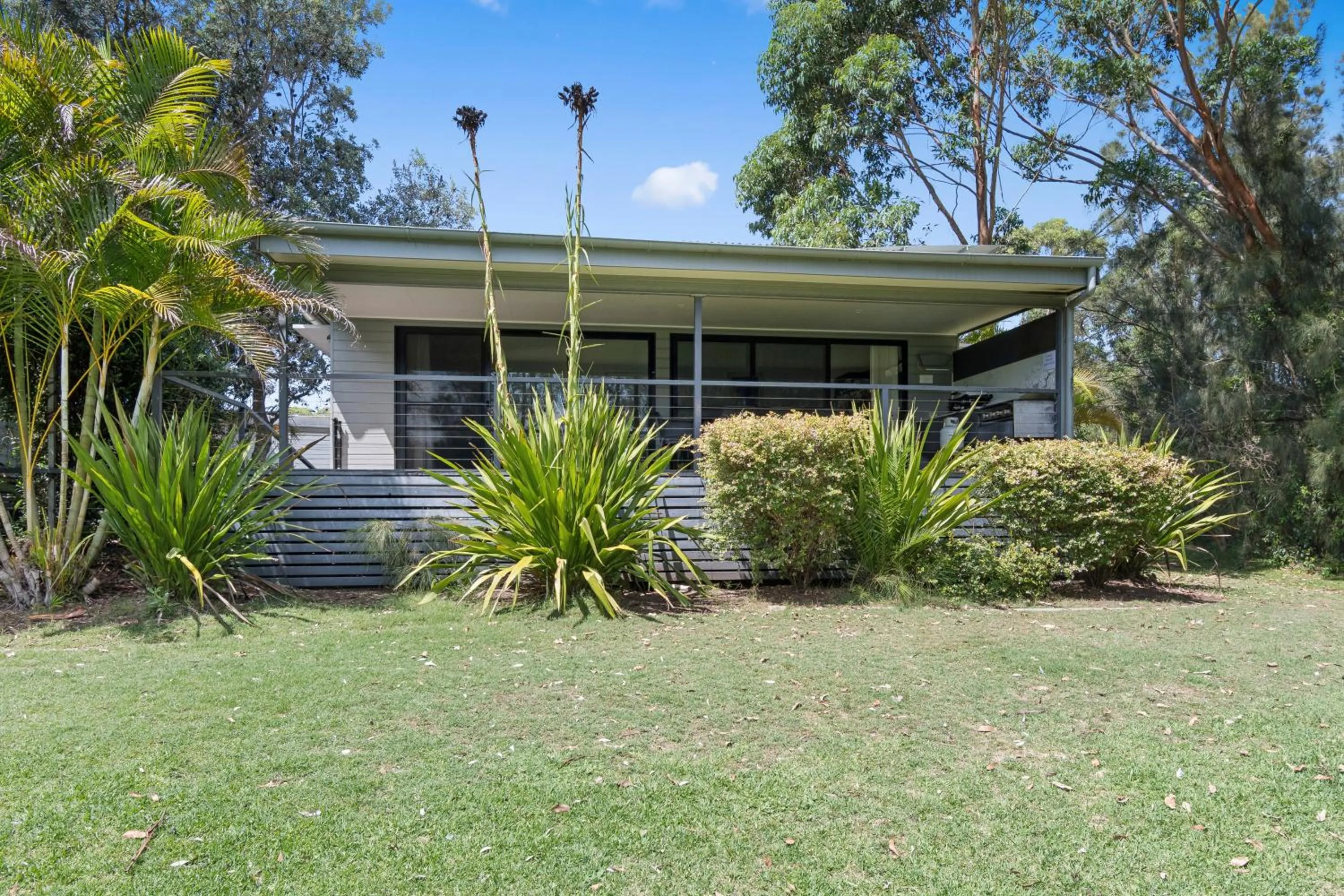 Garden in Ingenia Holidays Lake Conjola