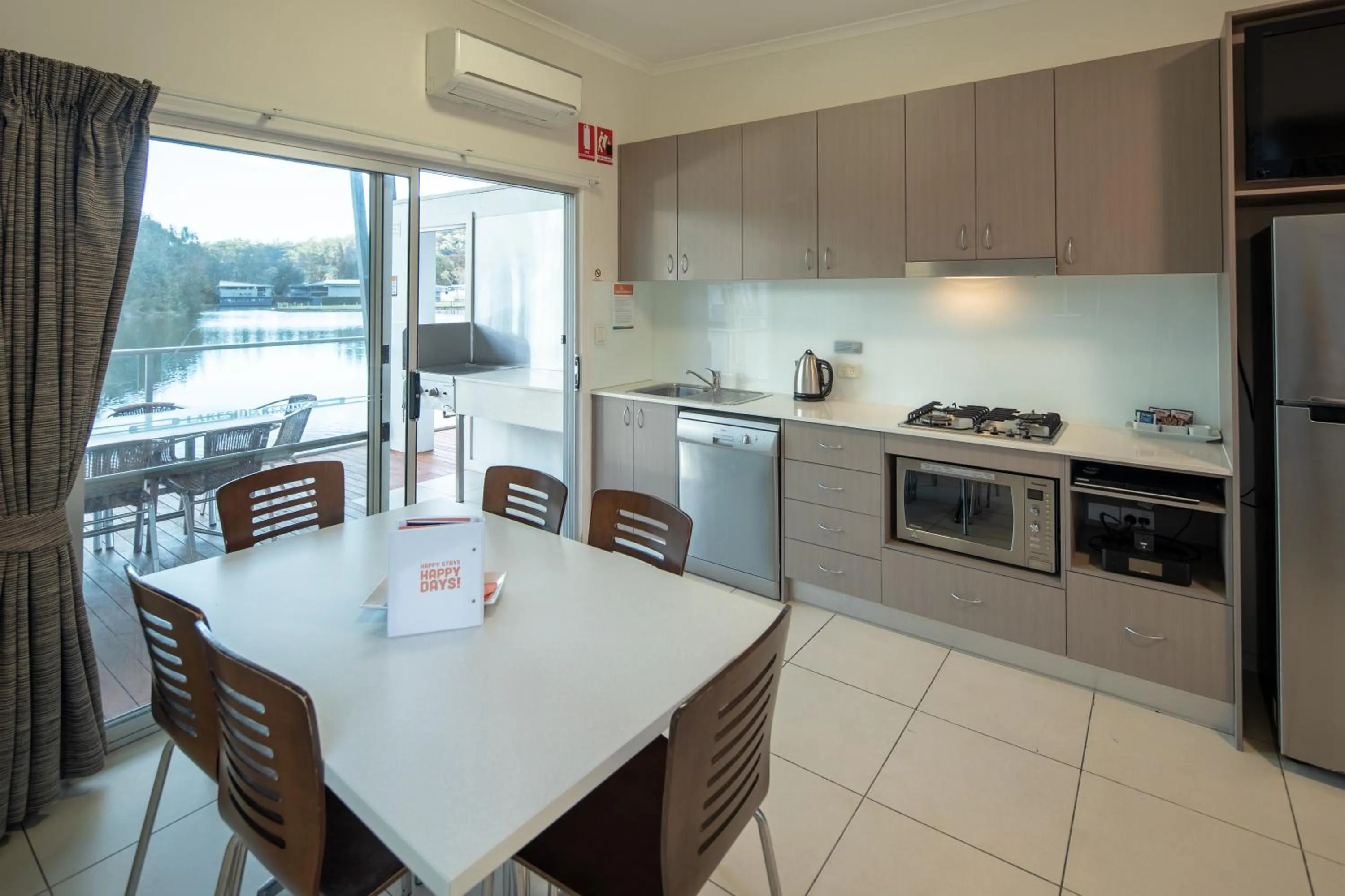 Kitchen or kitchenette in Ingenia Holidays Lake Conjola