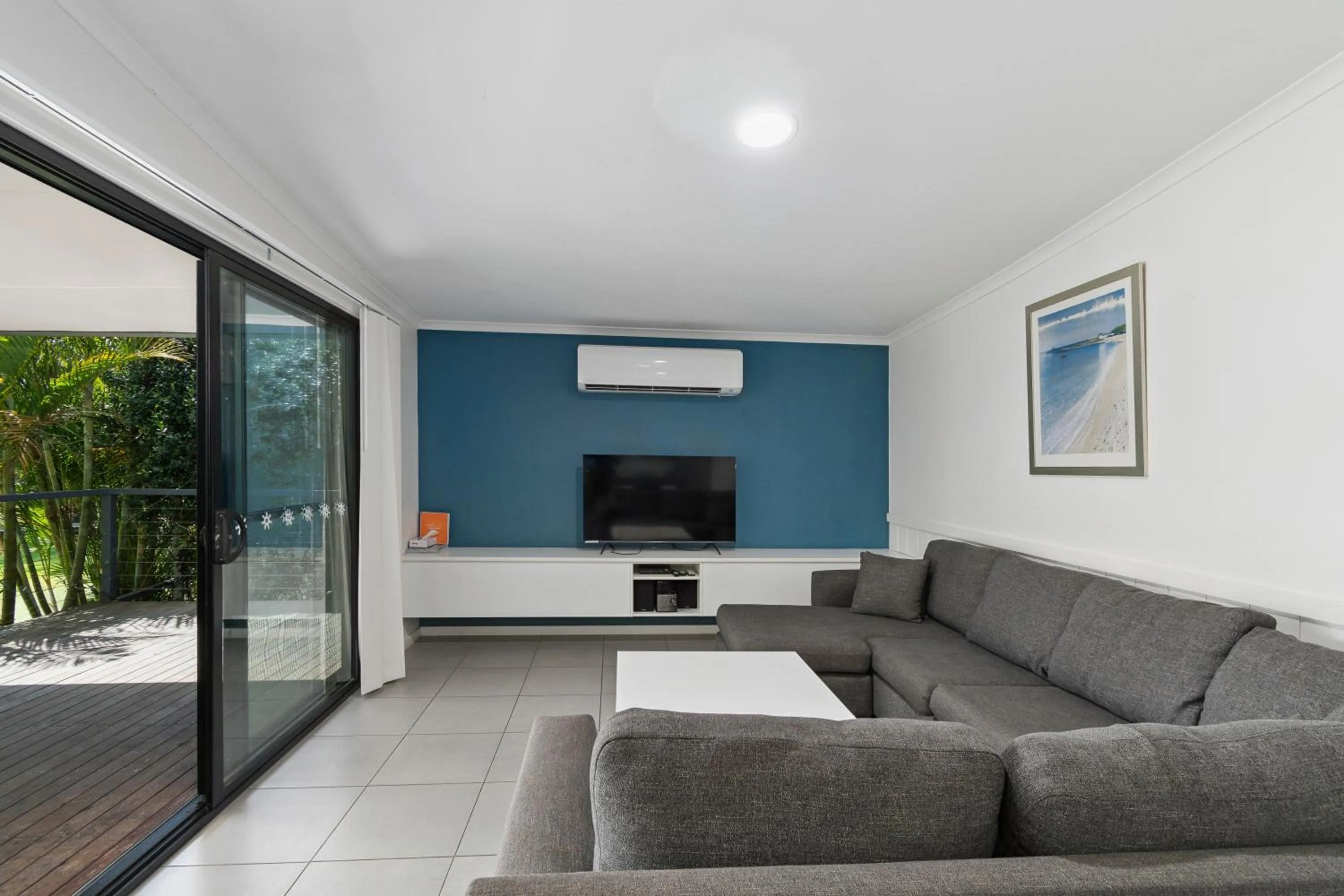 Living room in Ingenia Holidays Lake Conjola