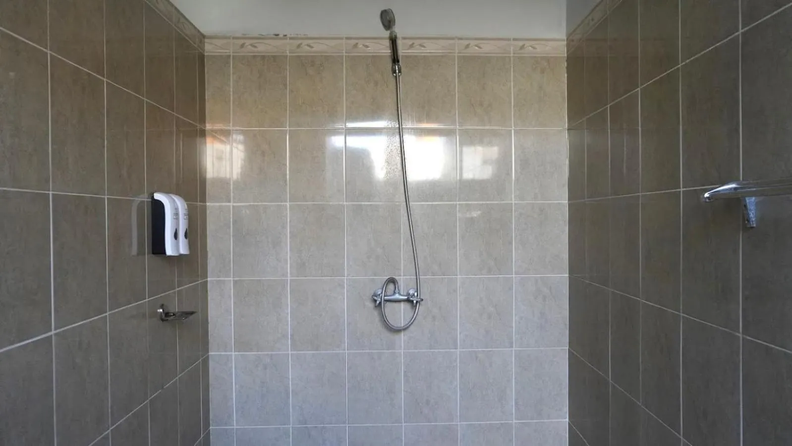 Shower in Tahoma Villas Seminyak by ABM