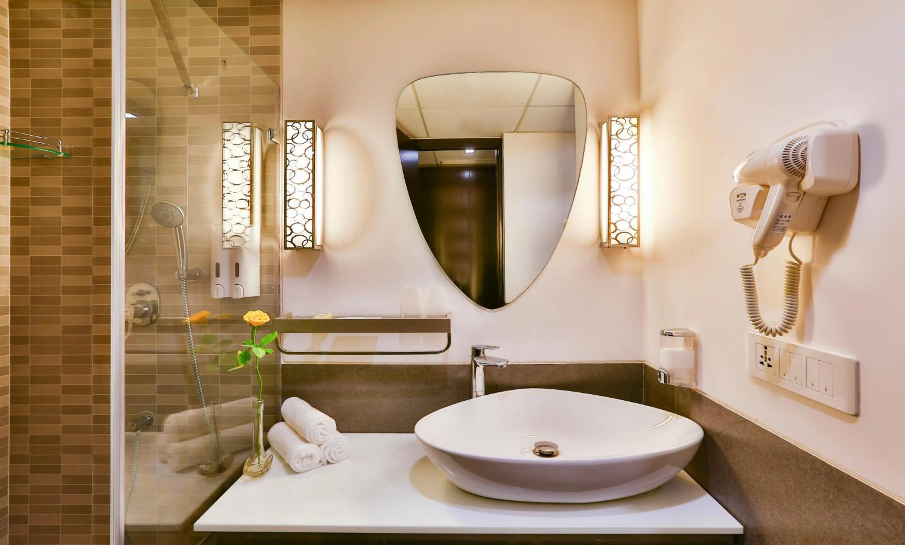Bathroom in T24 Residency Mumbai International Airport Hotel