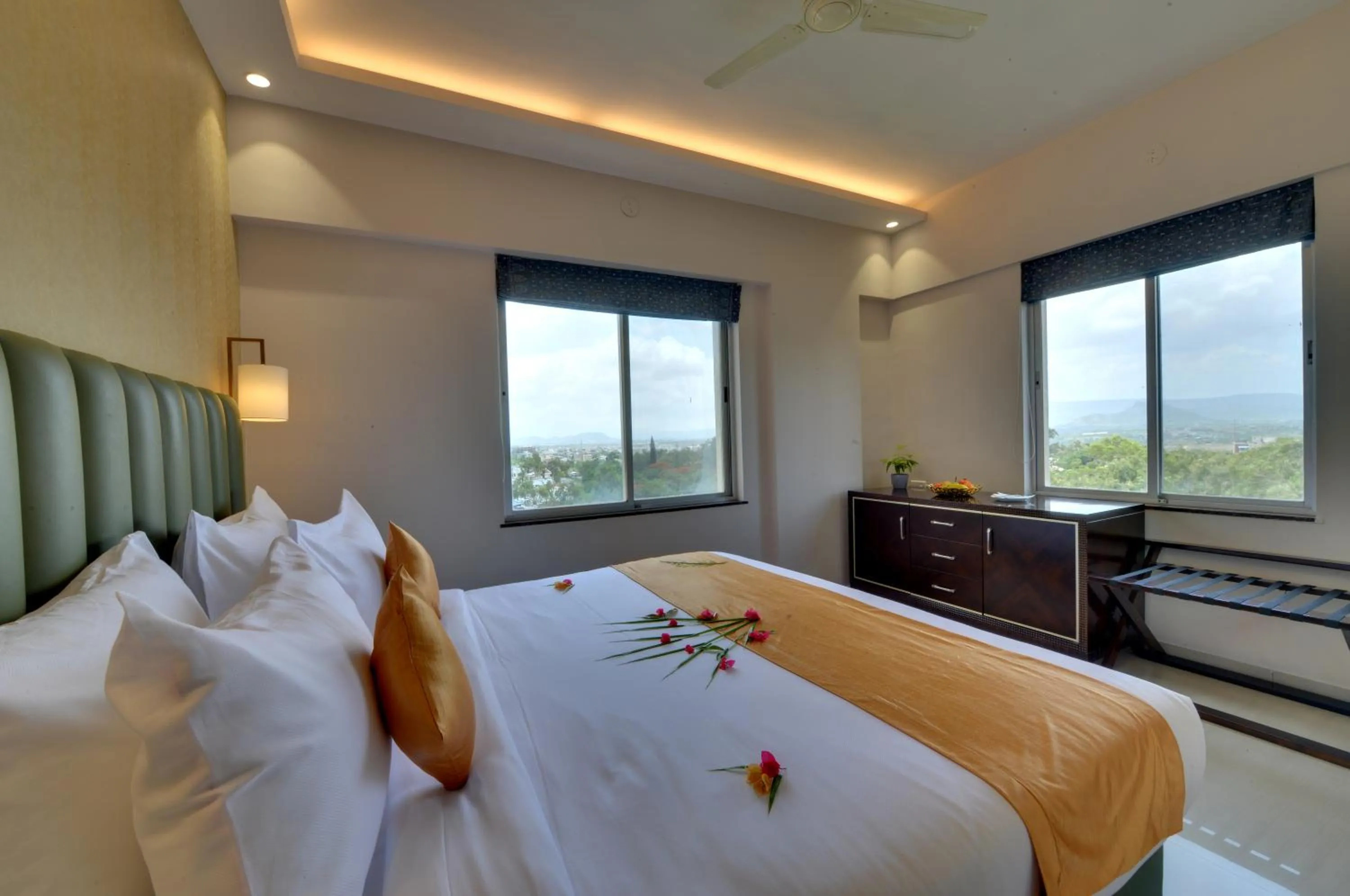 Bedroom, Bed in The Fern Residency, Vadgaon - Talegaon, Pune