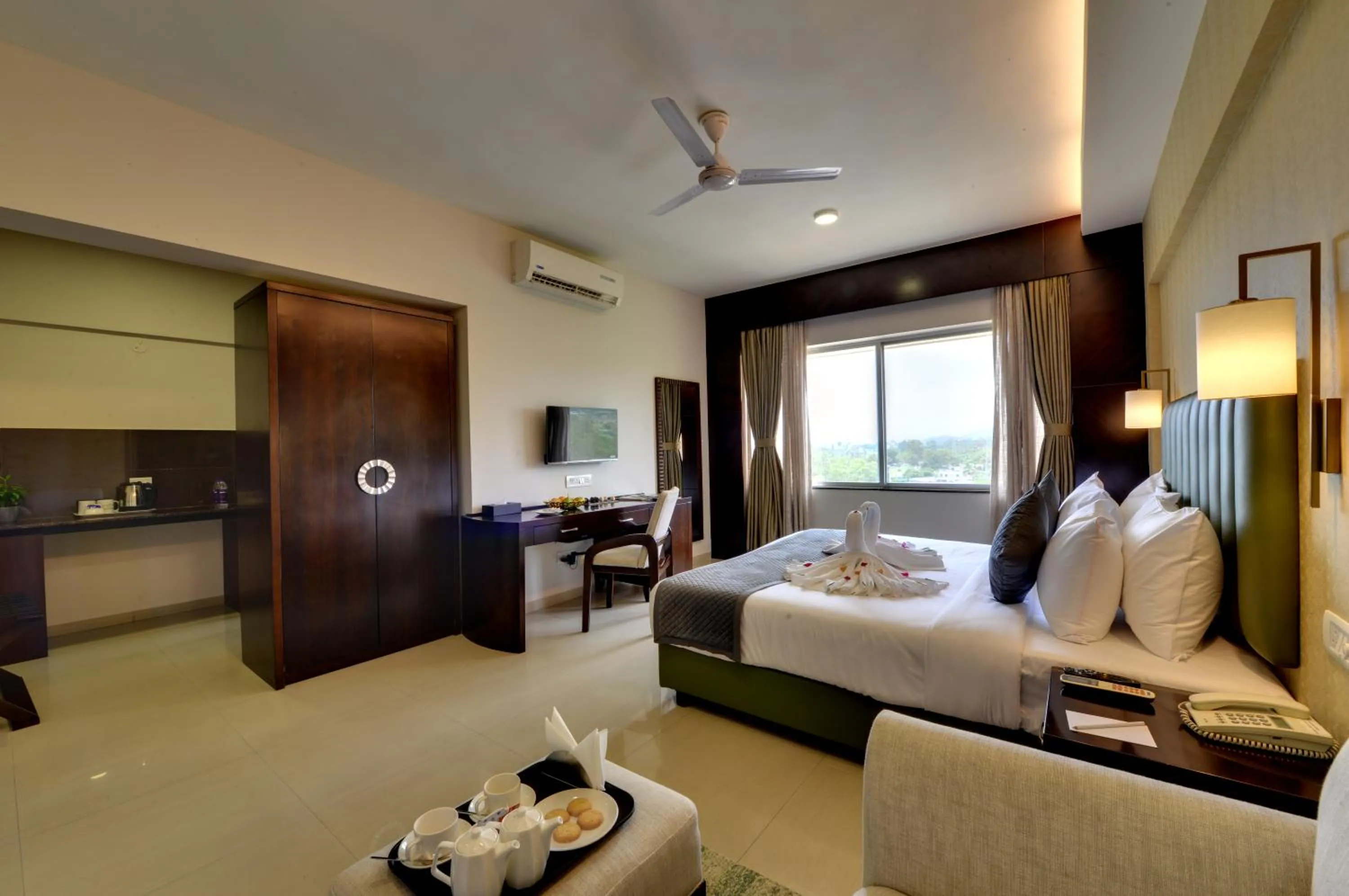 Bedroom, Bed in The Fern Residency, Vadgaon - Talegaon, Pune