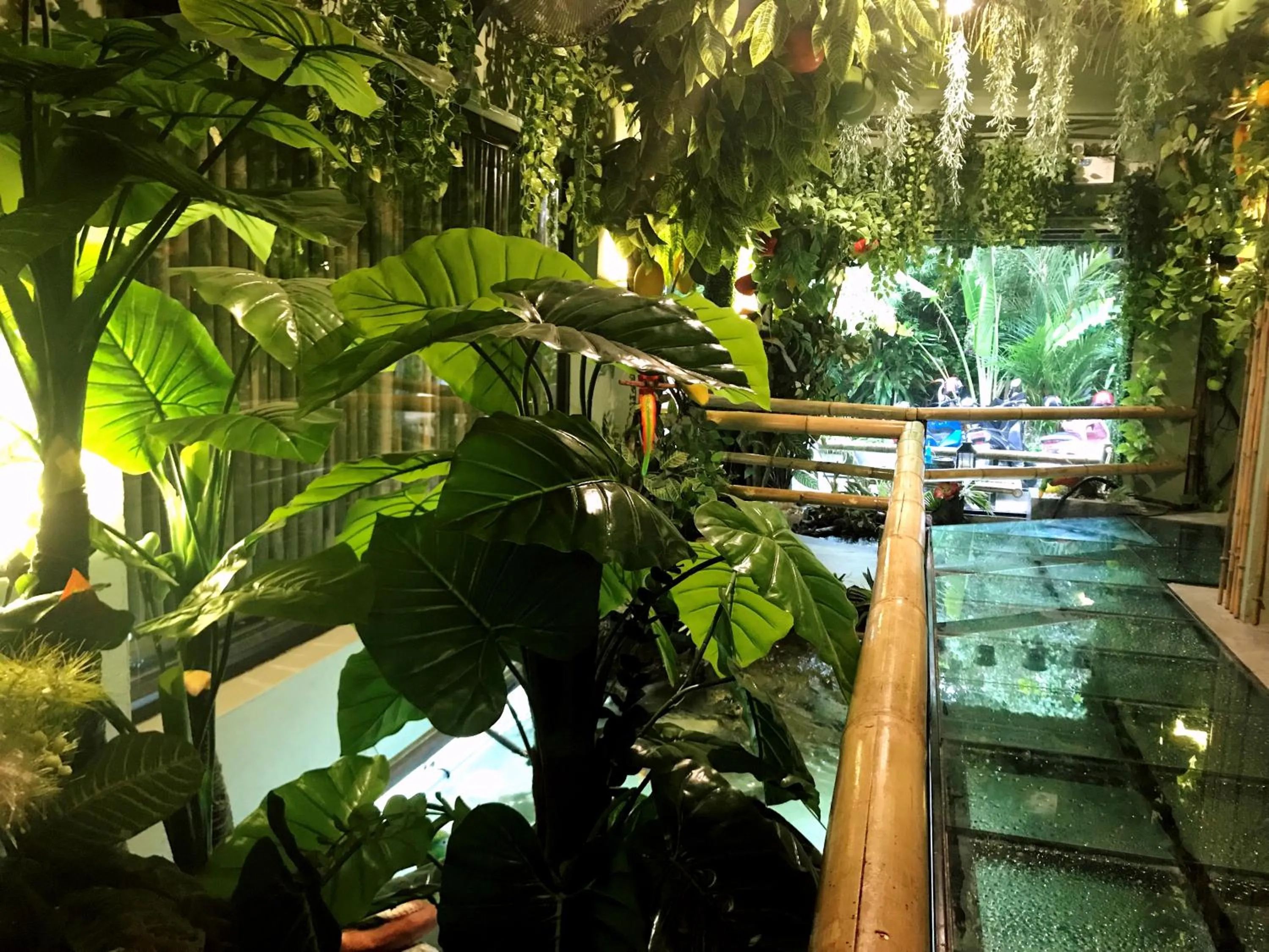 Restaurant/places to eat in Samui Beach Residence Hotel