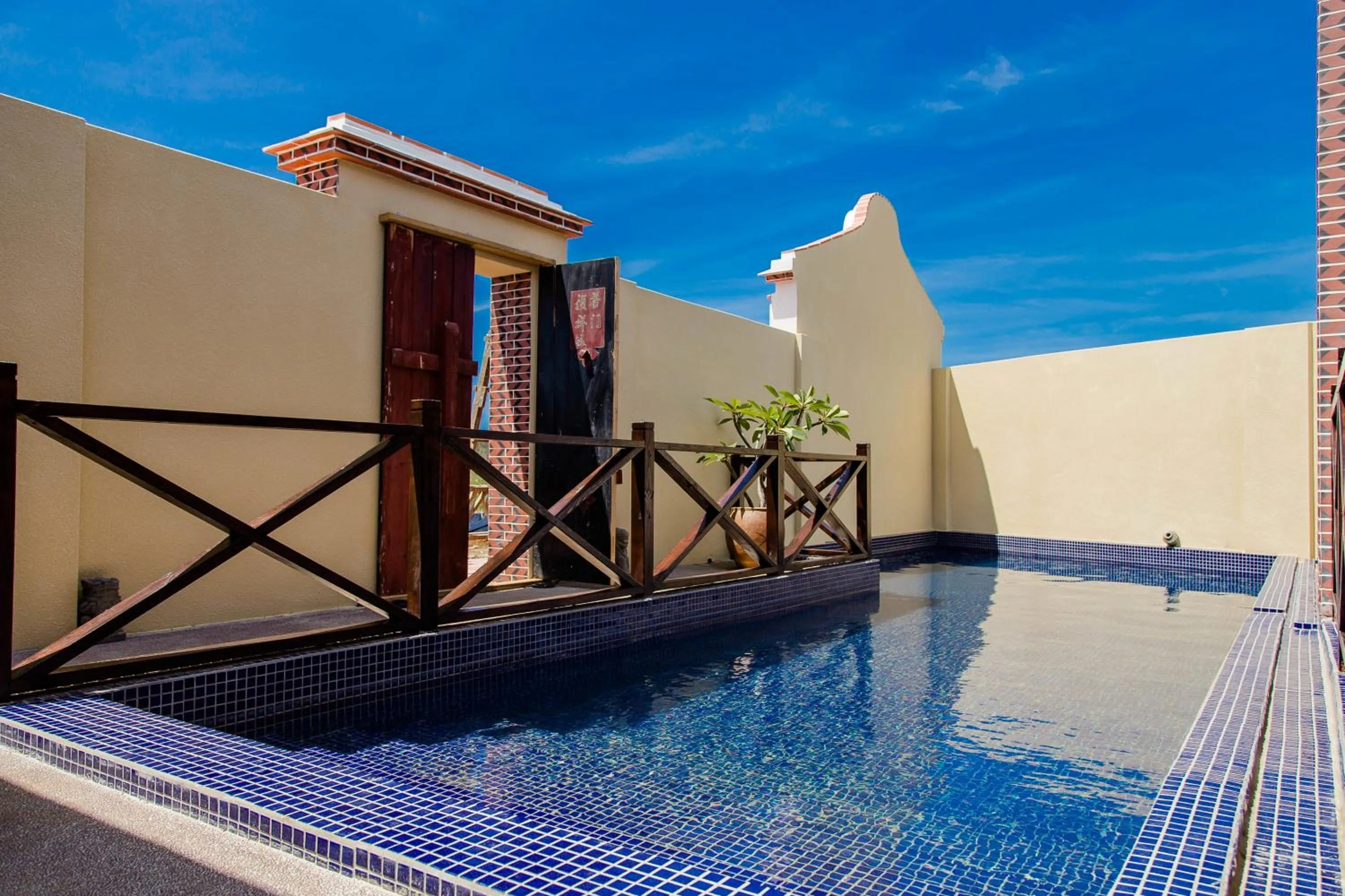 Swimming pool in Murraya Paniculata Villa