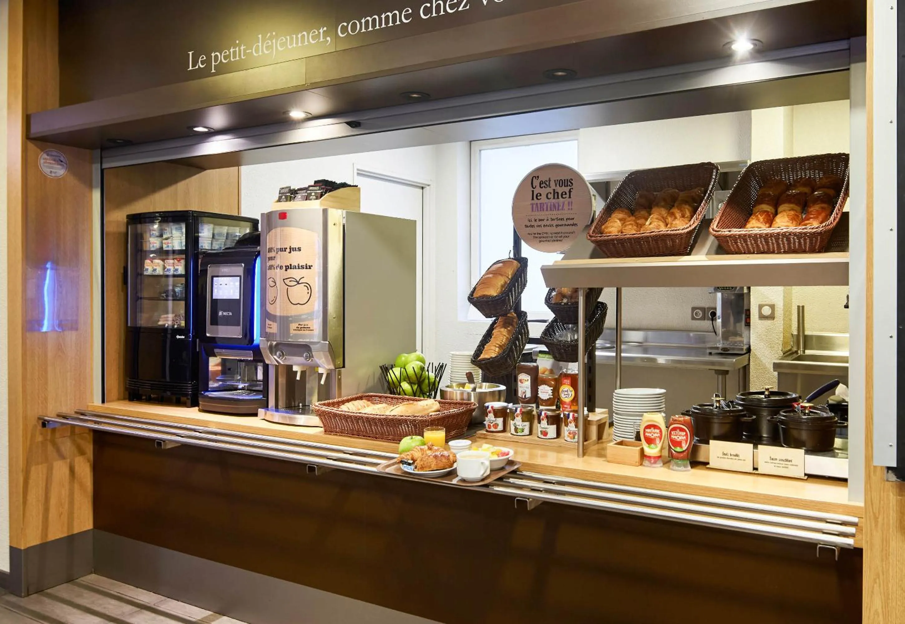 Buffet breakfast in B&B HOTEL Paris Le Bourget