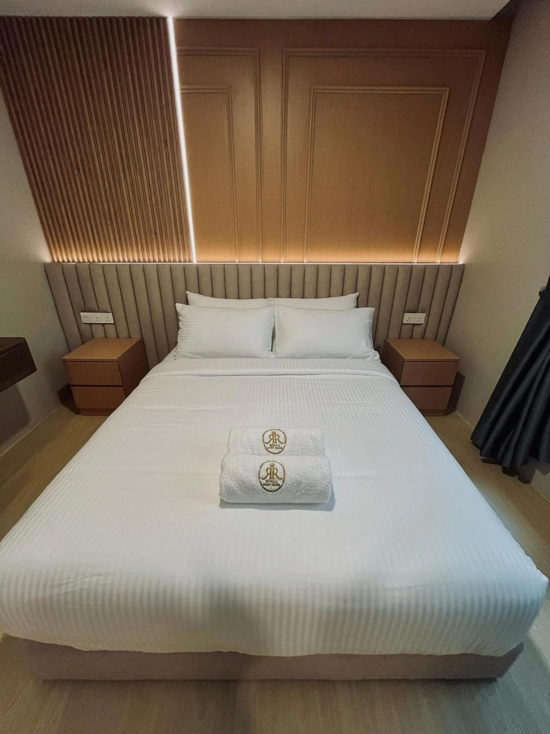 Bed in Royal Guest House RGH