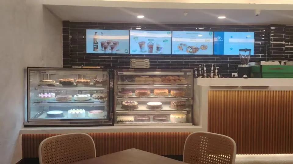 Restaurant/places to eat in Royal Guest House RGH