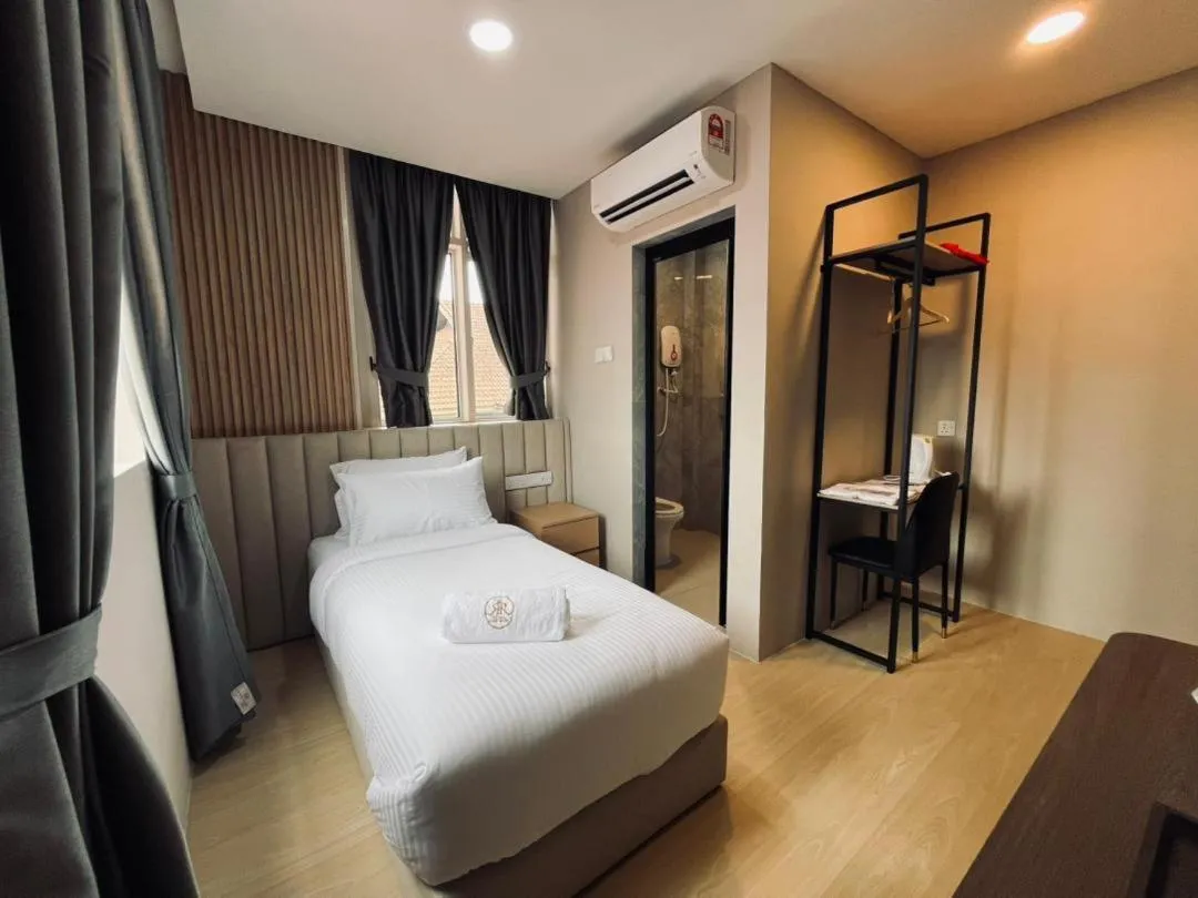Bed in Royal Guest House RGH