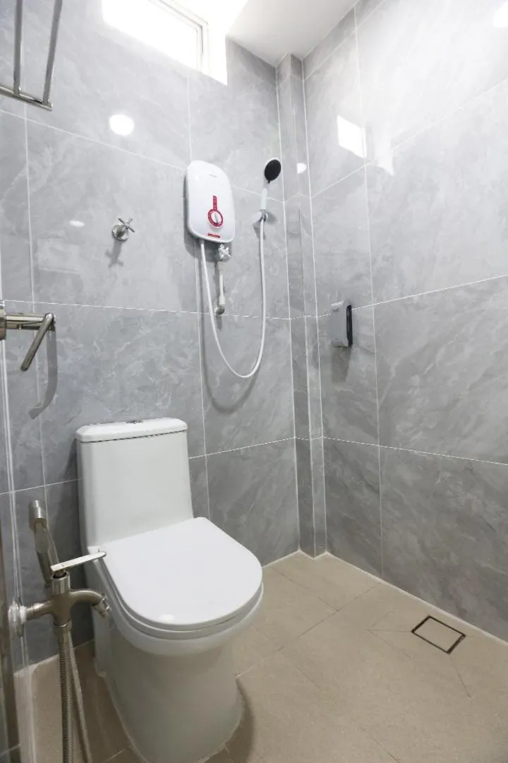 Shower in Royal Guest House RGH
