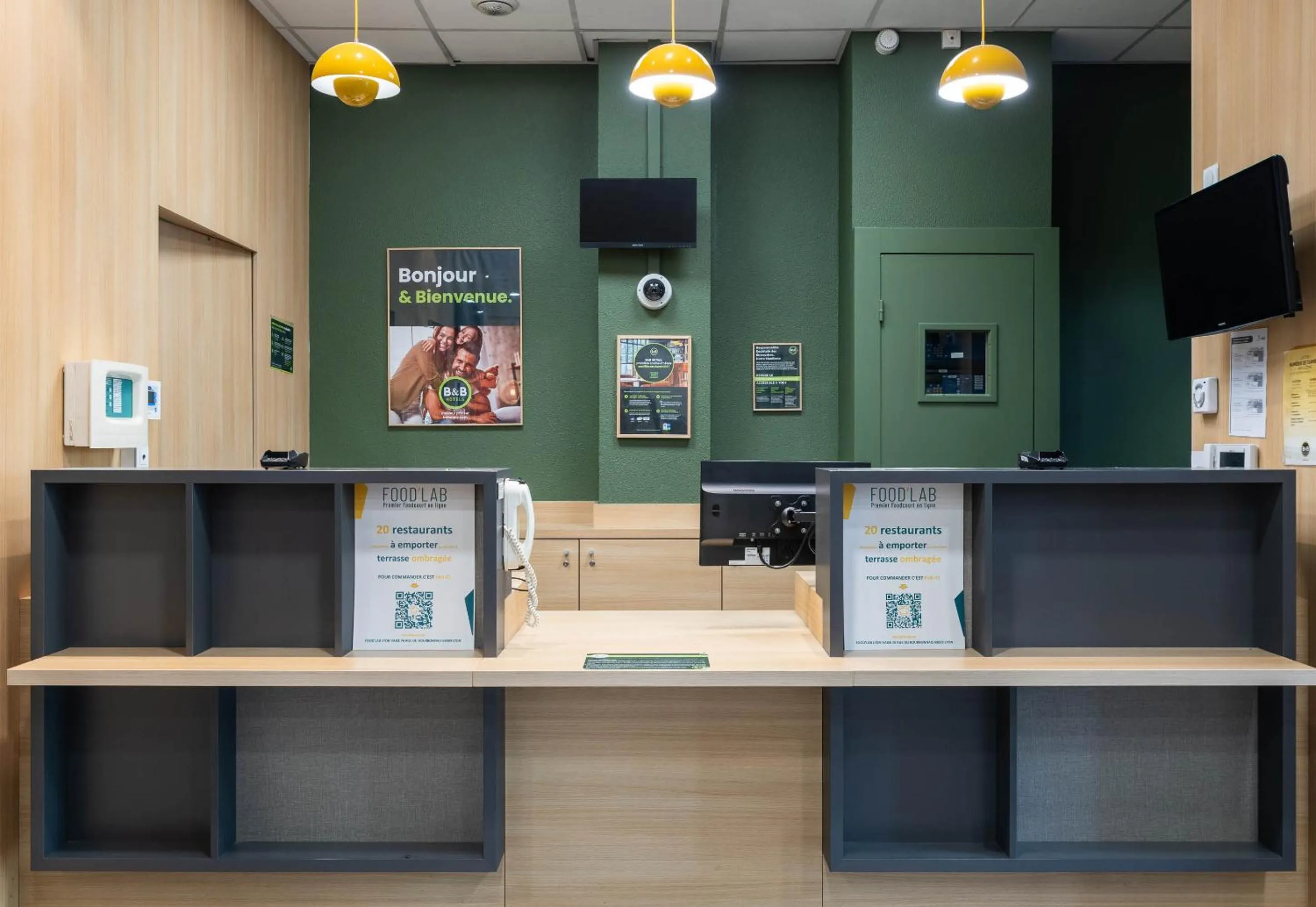 Lobby or reception in B&B HOTEL Lyon Ouest Tassin