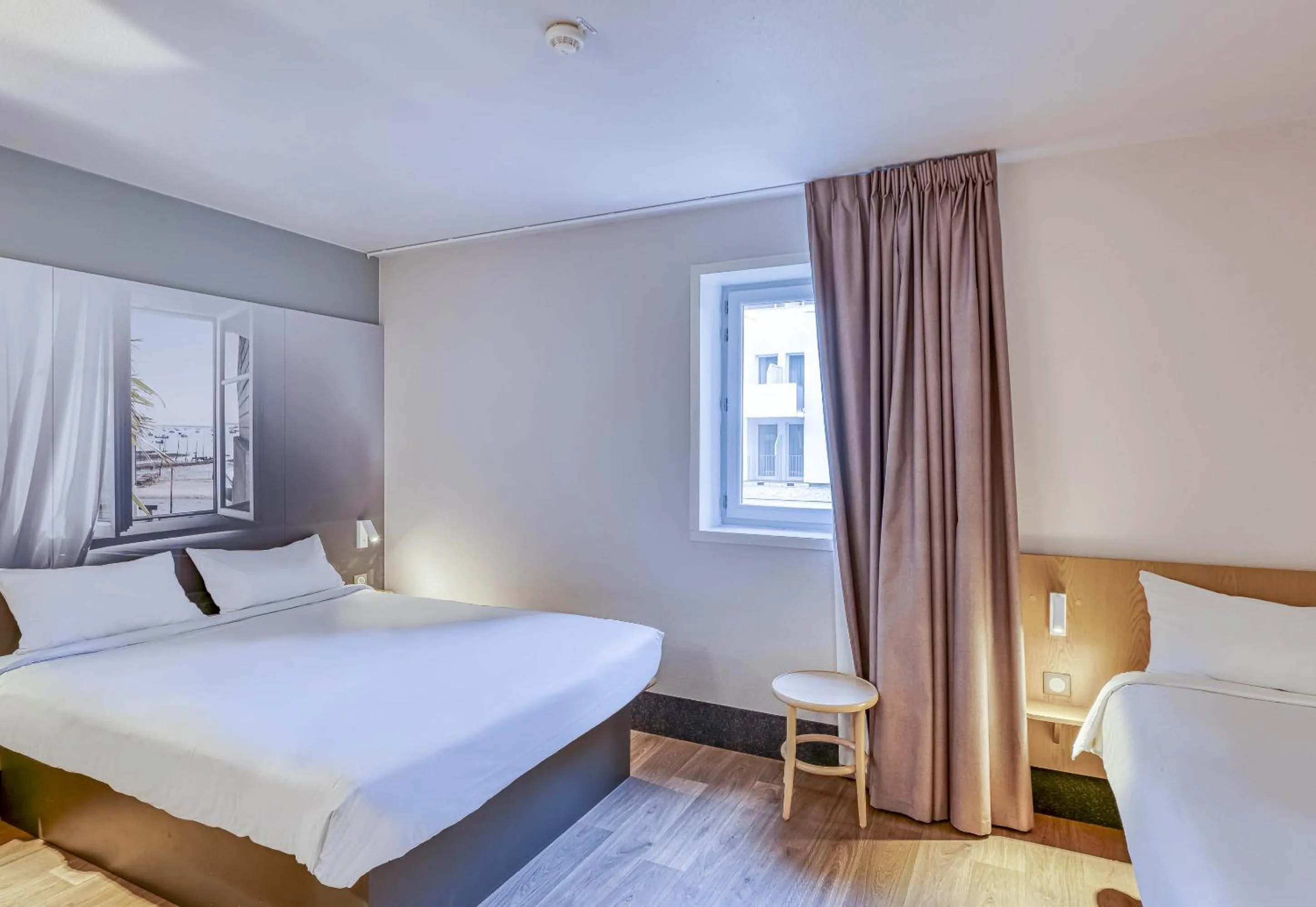 Bedroom, Bed in B&B HOTEL Arcachon Gujan-Mestras