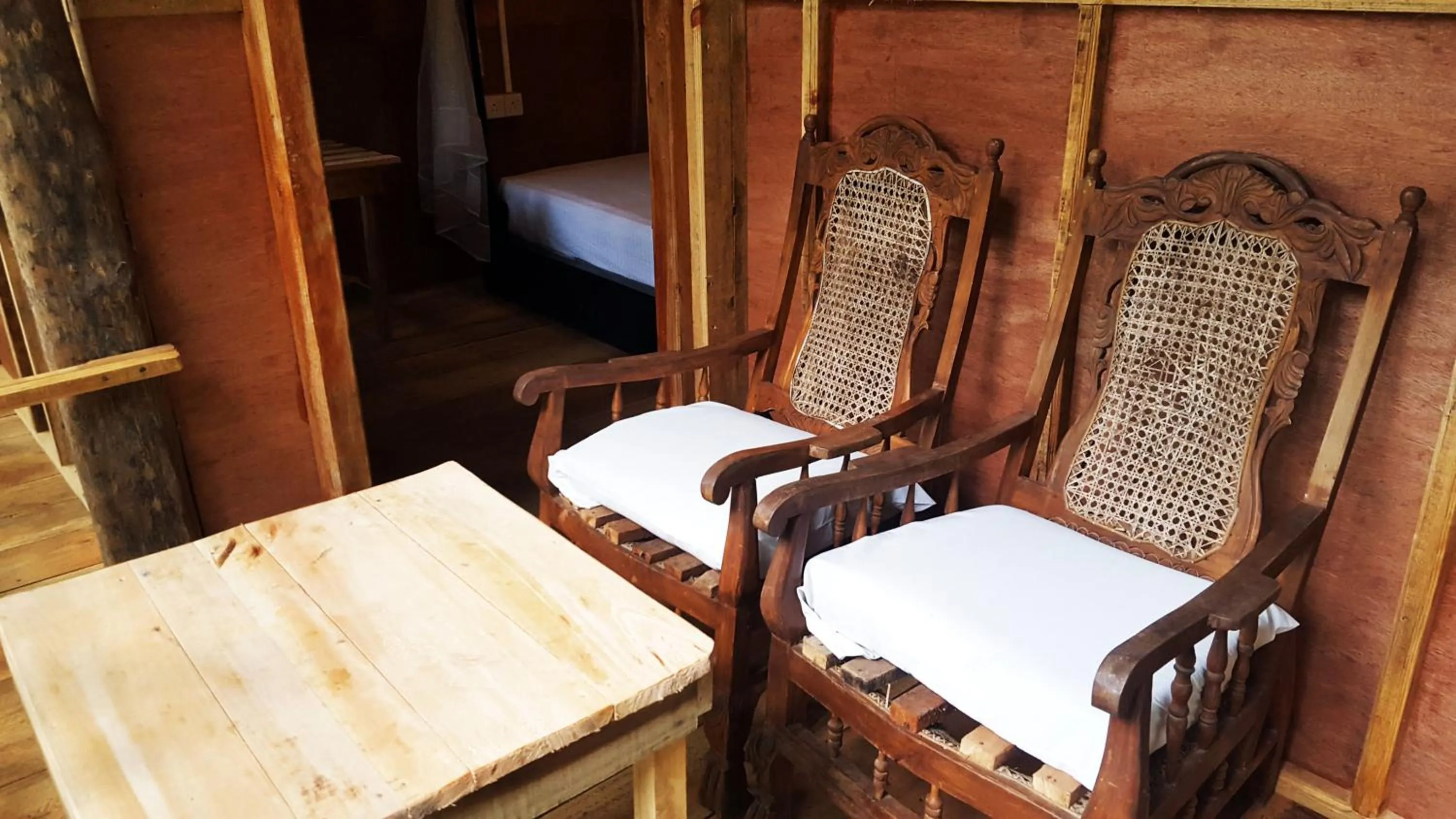 Bed in Sigiriya River Side Villa