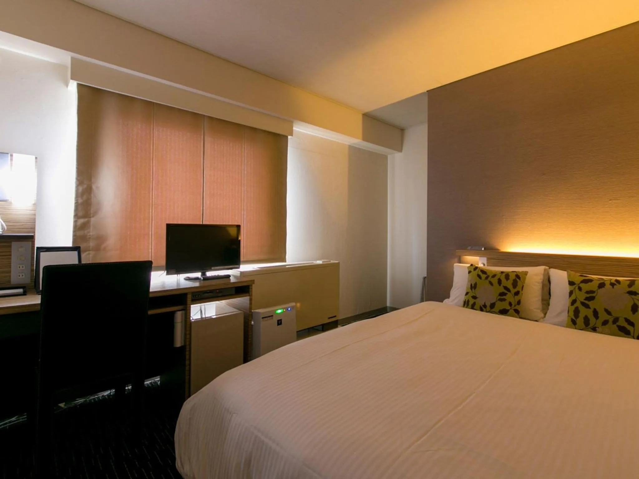 Photo of the whole room, Bed in Plaza Hotel Toyota