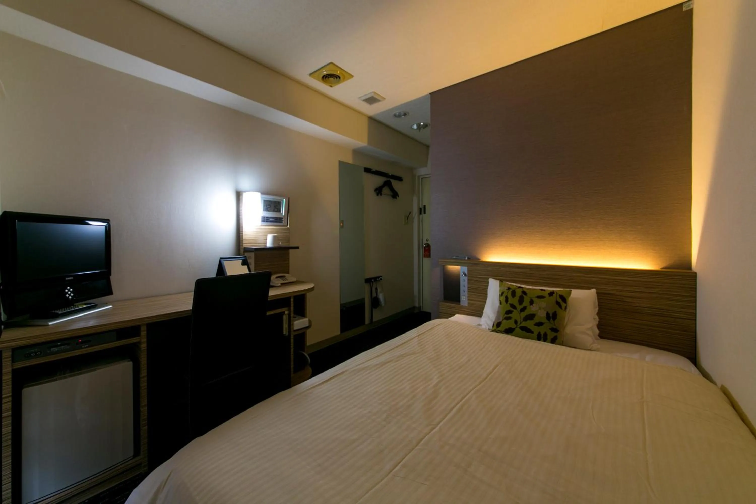 Photo of the whole room, Bed in Plaza Hotel Toyota