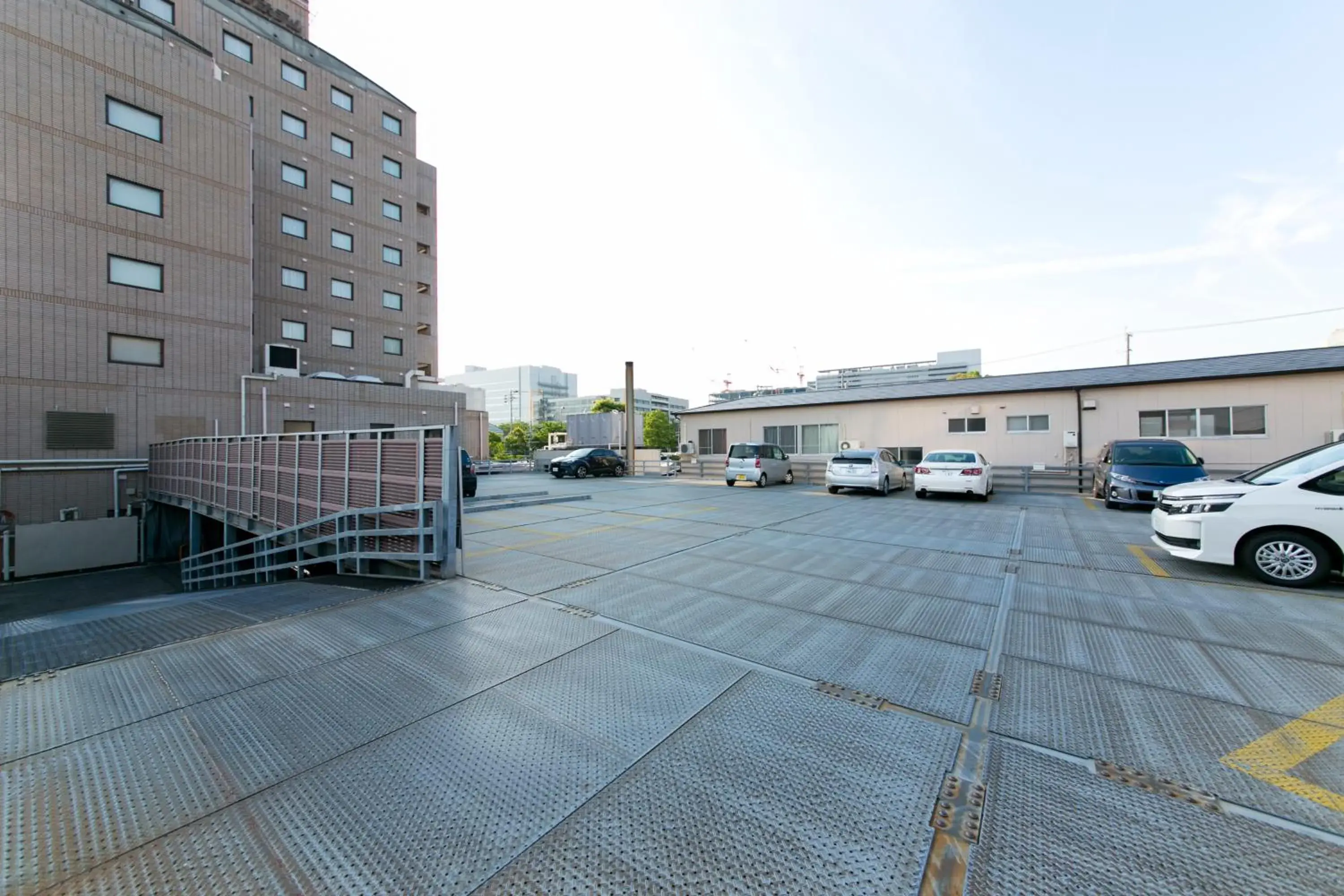 Property building in Plaza Hotel Toyota Property building in Plaza Hotel Toyota