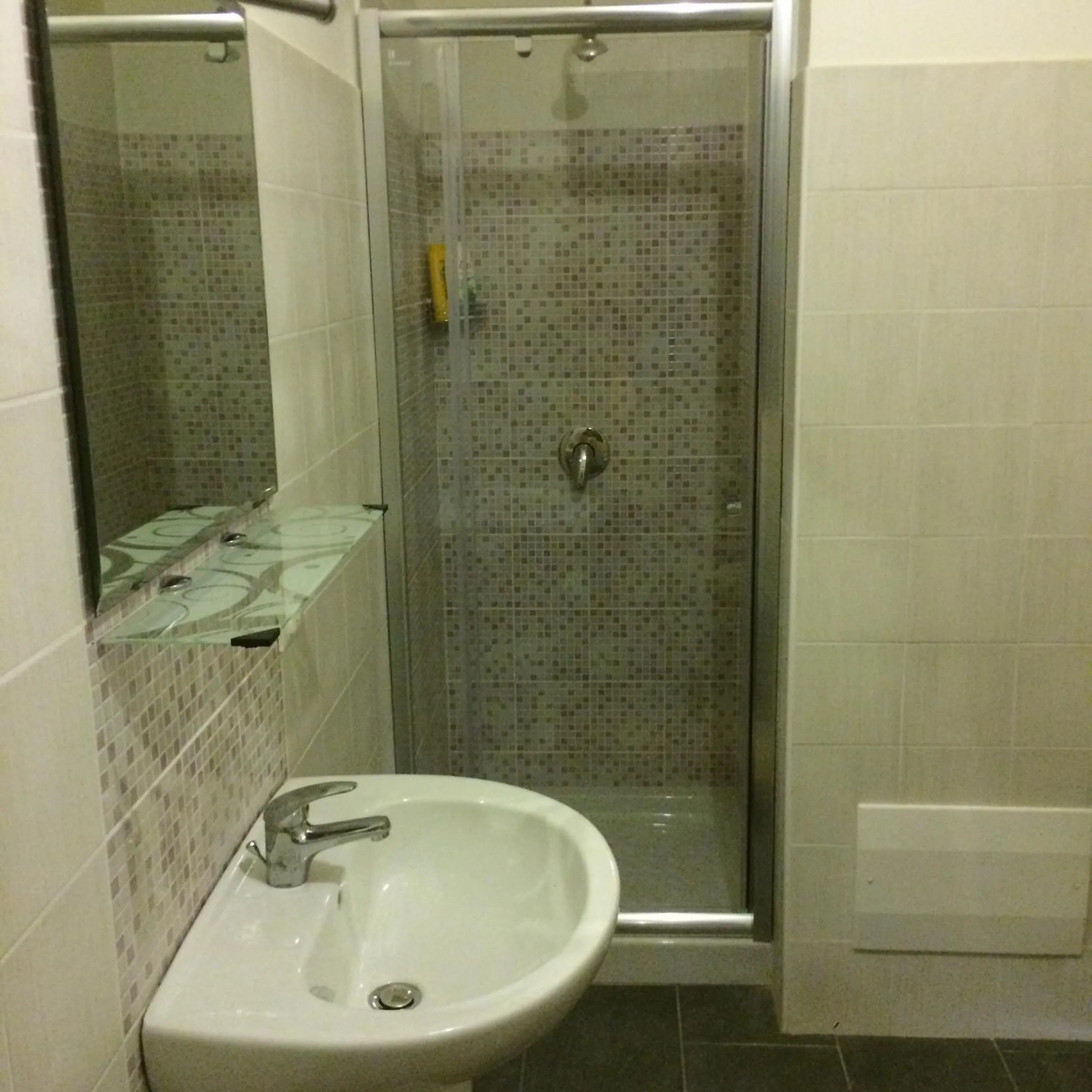 Shower in Cala Arenella