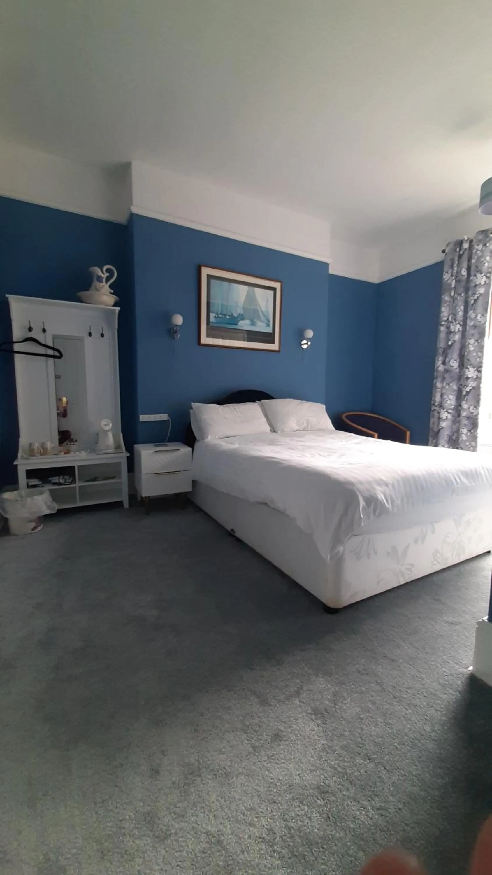 Bed in The Coventry Guest House