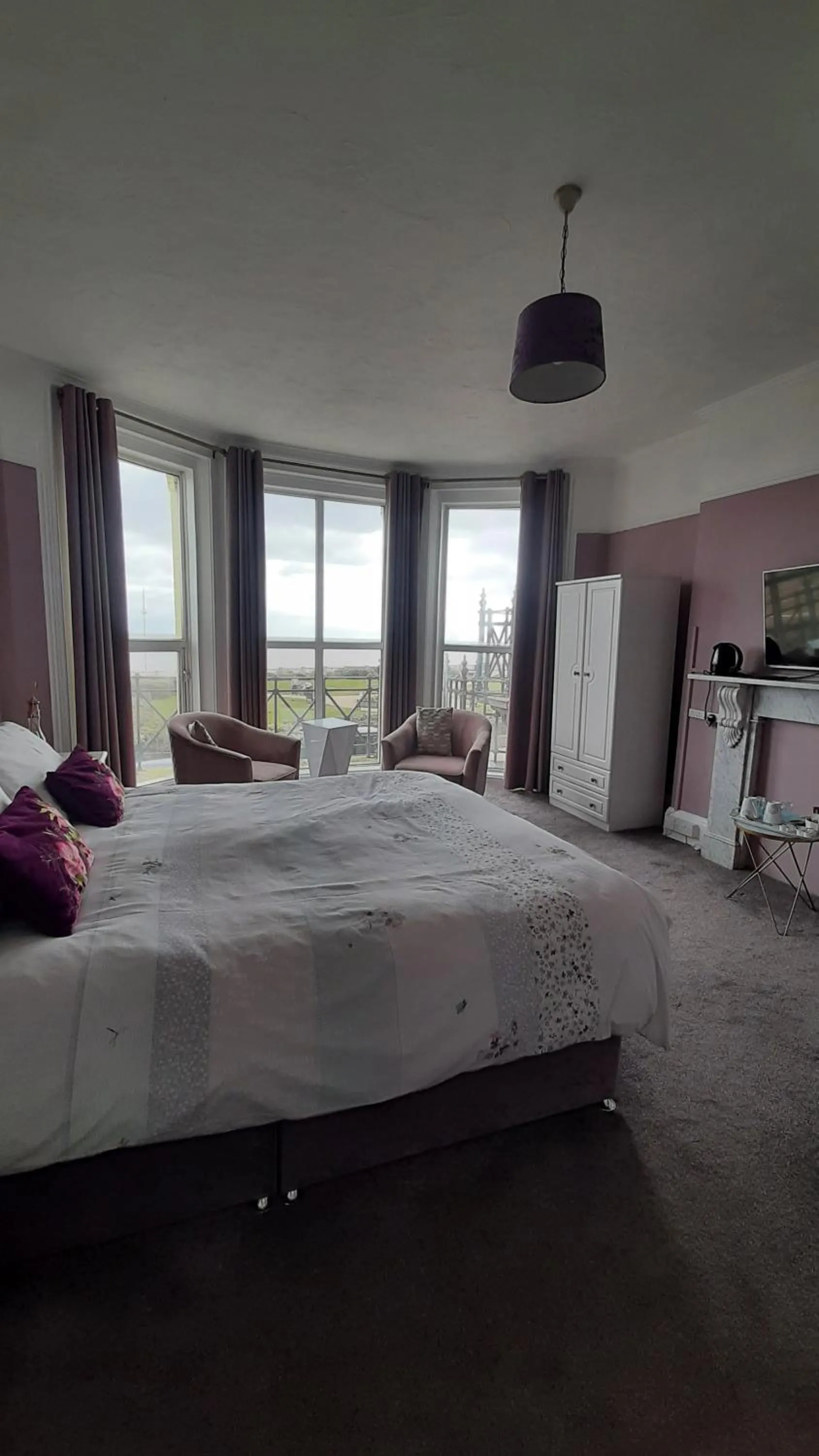 Bed in The Coventry Guest House