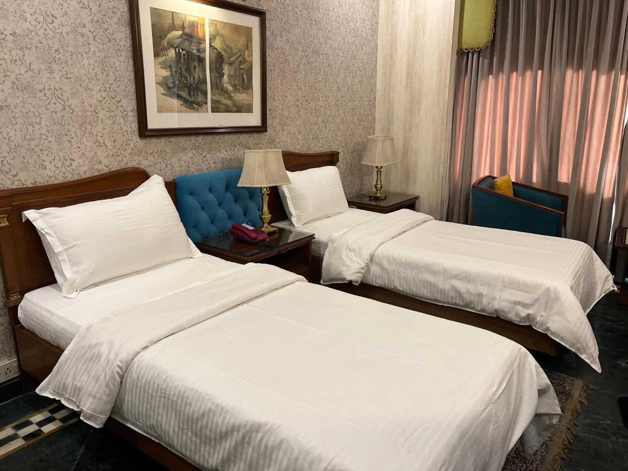 Bed in Hotel Kwality Regency
