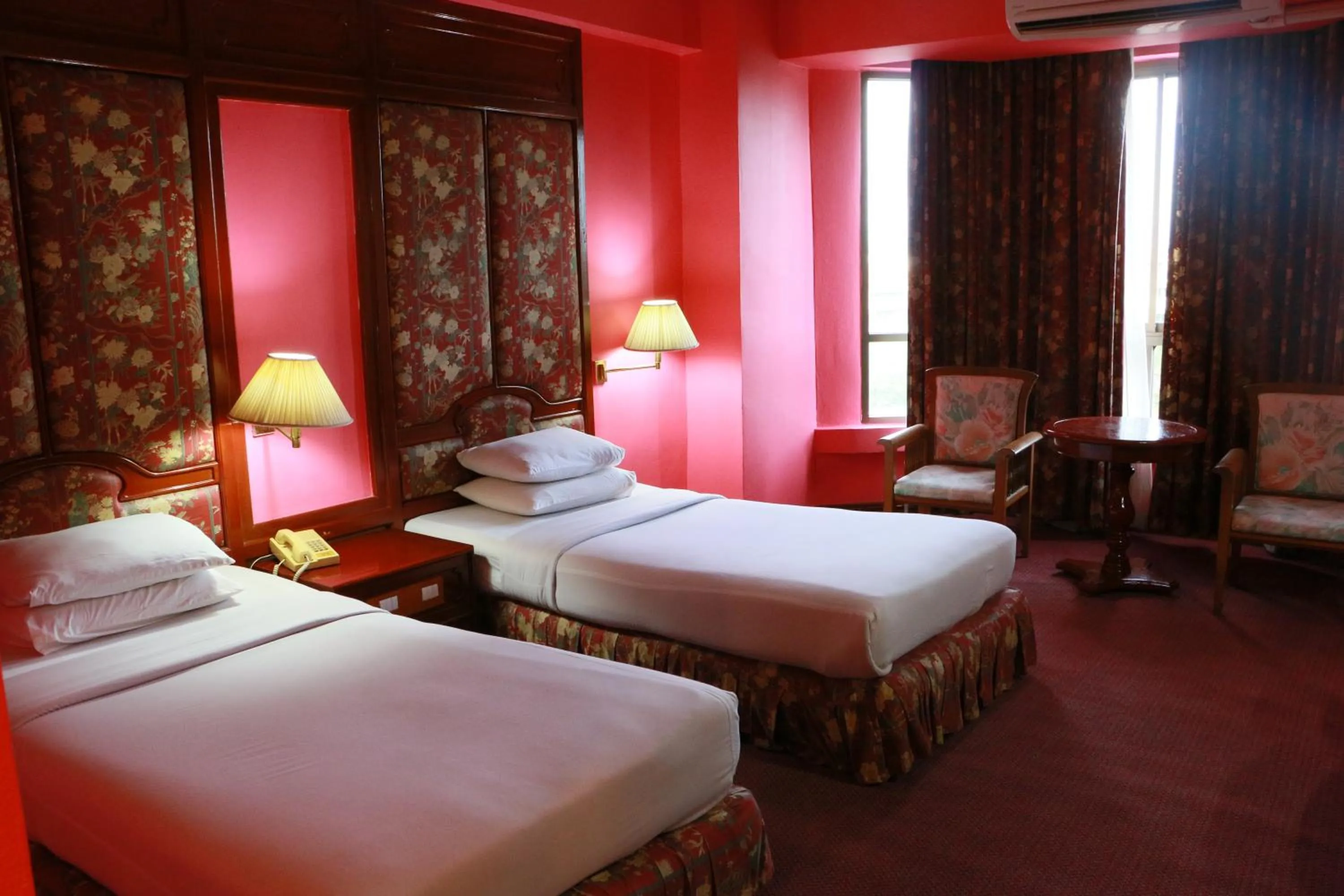 Bedroom in Diamond River Ping Petch-Ngam Hotel